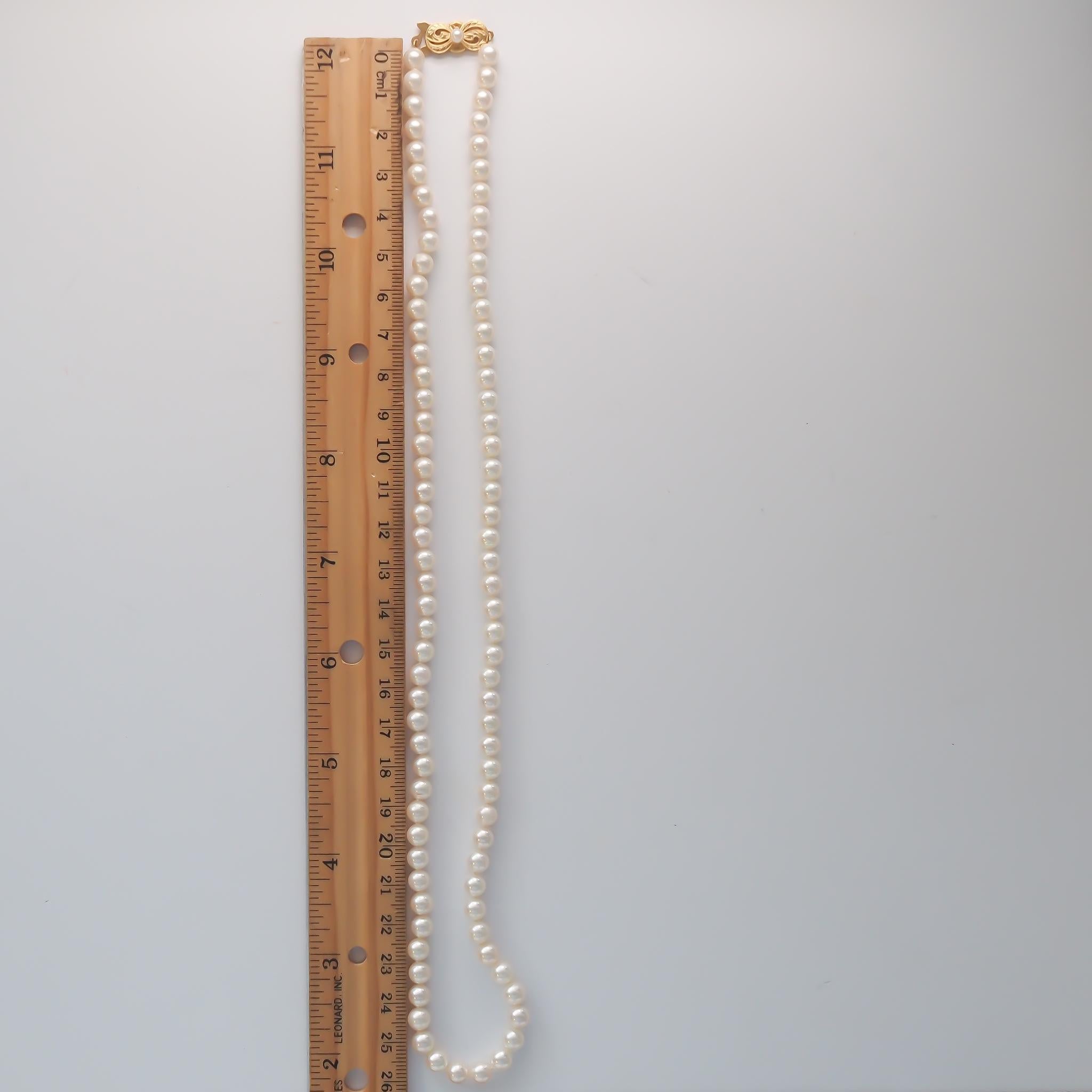 Mikimoto Collier en or jaune 18 carats et perles avec étiquette en vente 13