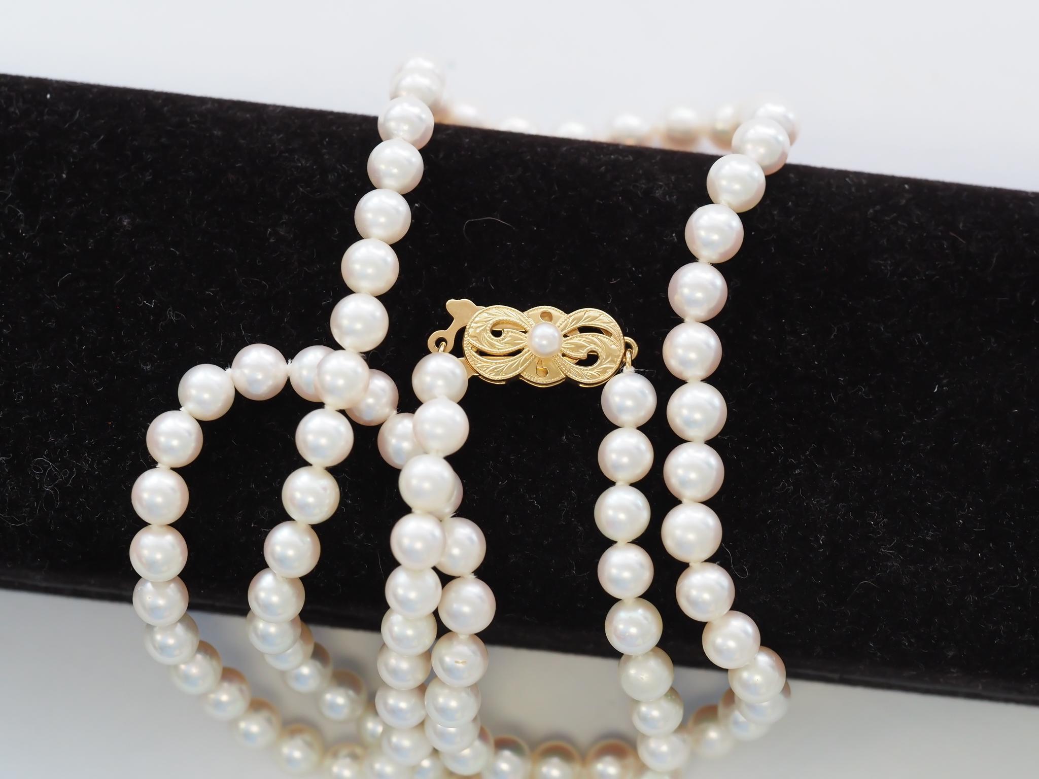 Mikimoto Collier en or jaune 18 carats et perles avec étiquette en vente 2