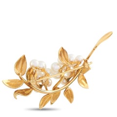 Mikimoto 18 Karat Yellow Gold Pearl Brooch