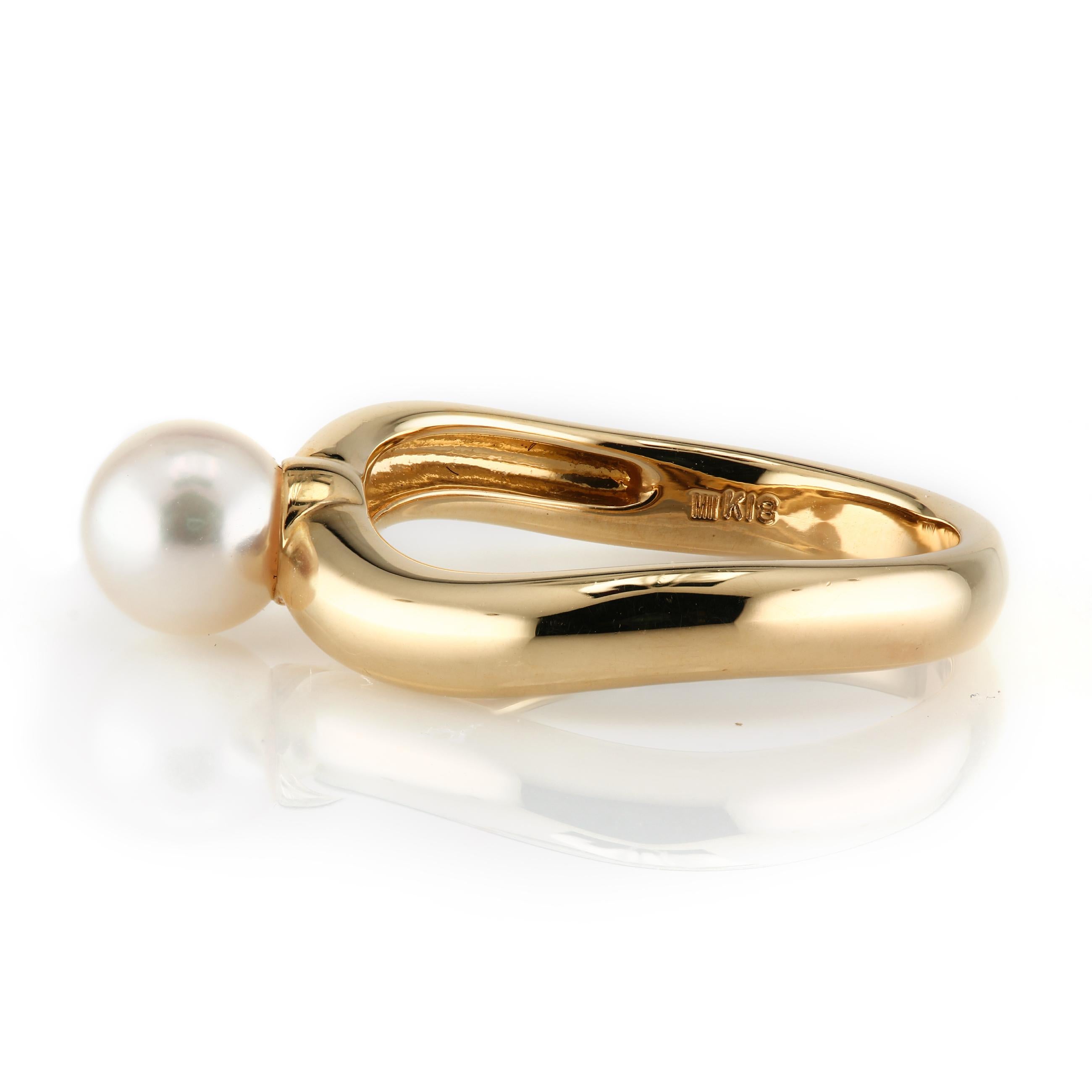 Contemporary Mikimoto 18K Yellow Gold Ring with Pearl For Sale