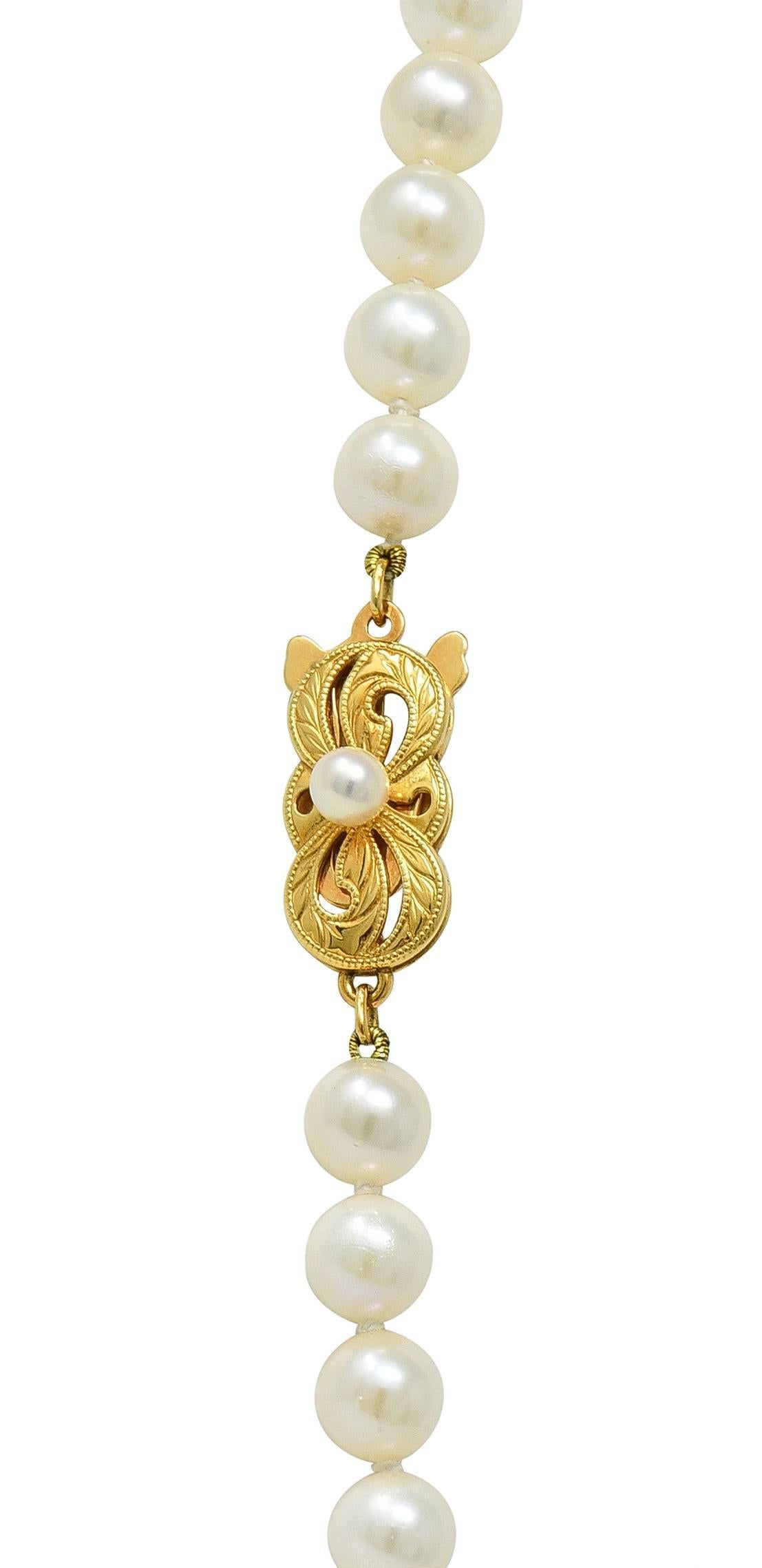 Mikimoto Collar de perlas Akoya de los años 80 en oro amarillo de 18 quilates en venta 1