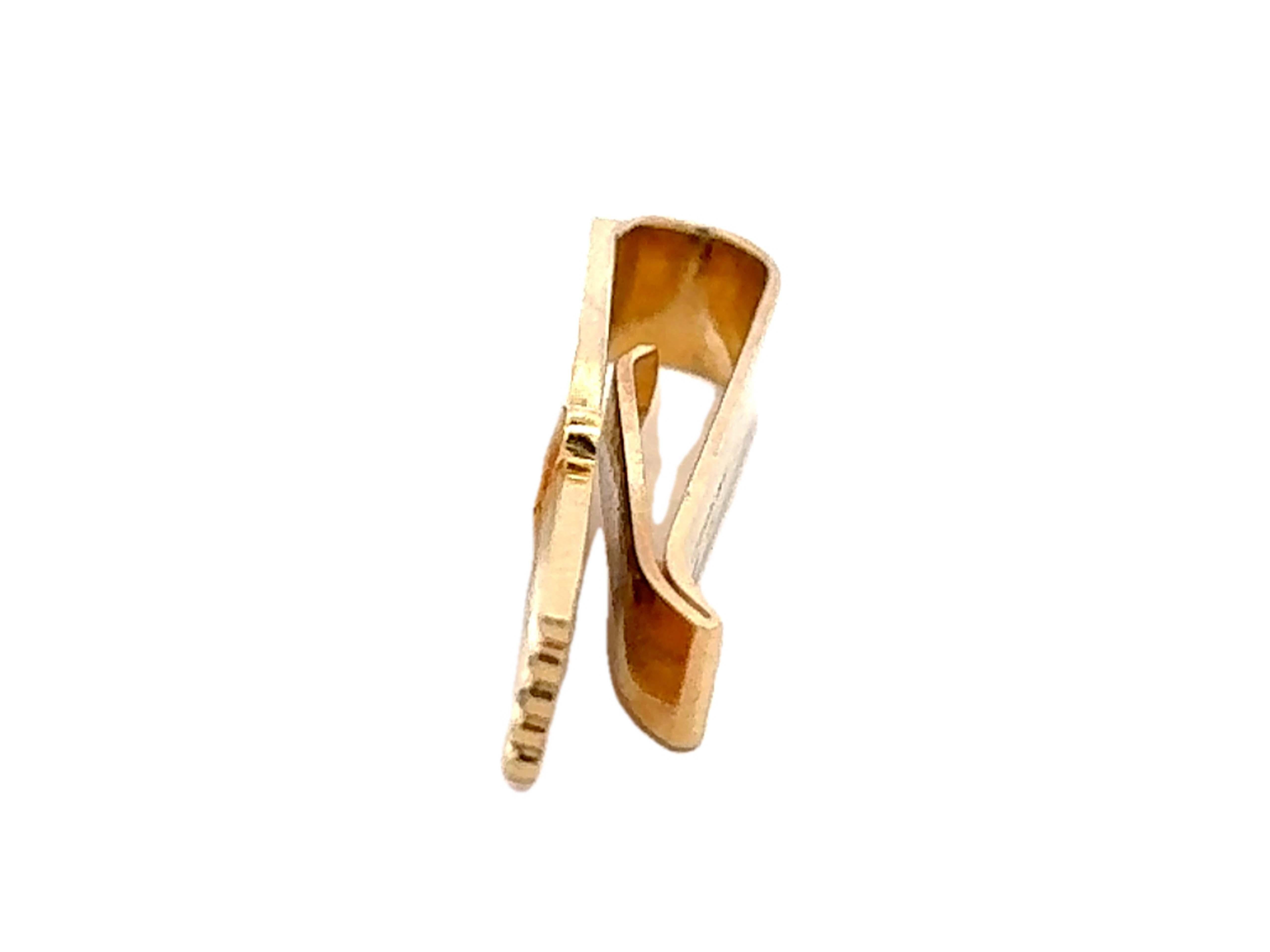 Mikimoto 14k Gelbgold Perlen-Krawattenclip mit 3 Perlen im Zustand „Hervorragend“ im Angebot in Honolulu, HI