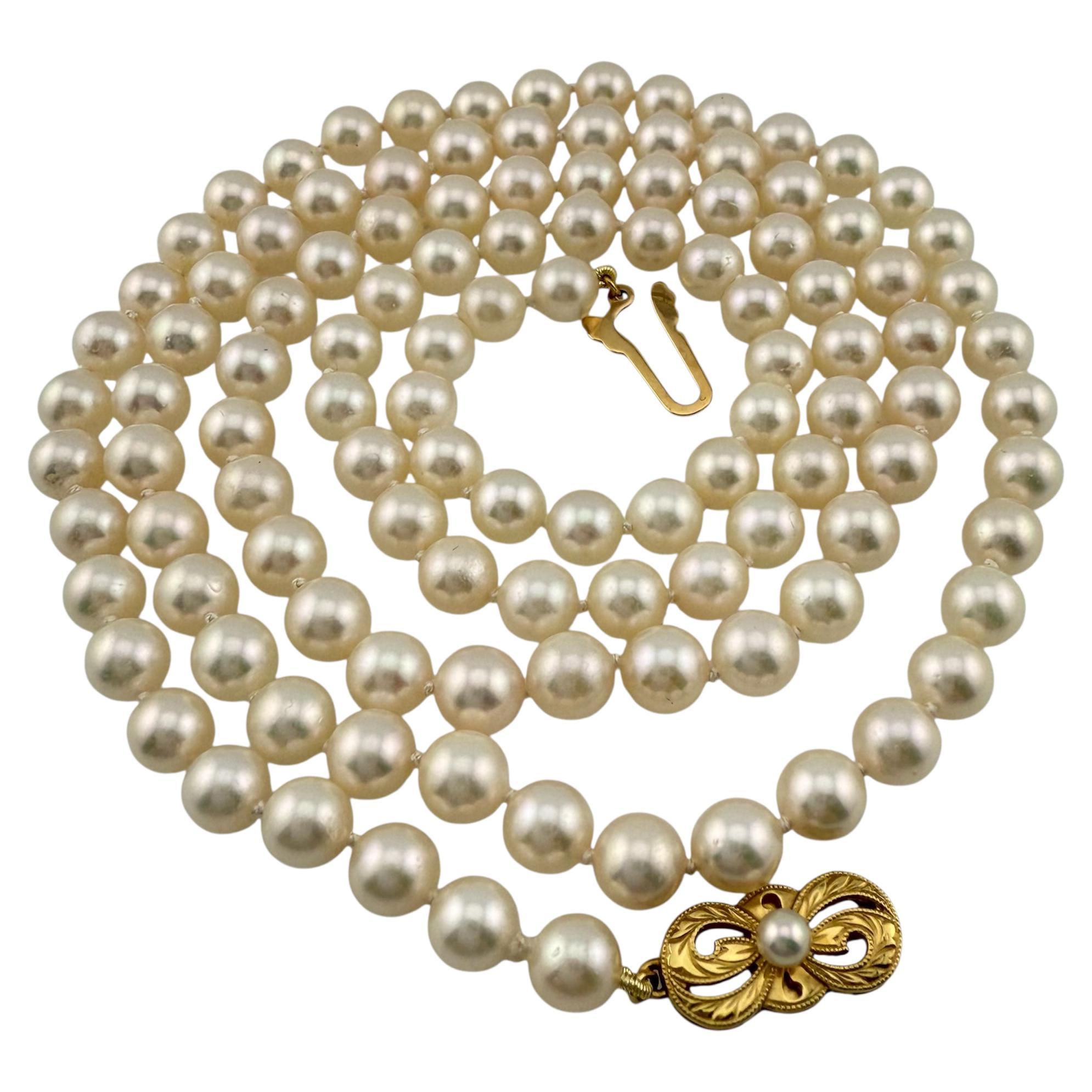 Mikimoto Collar de perlas Akoya de 6 - 6,5 mm de 30' pulgadas con cierre de oro amarillo de 18k en venta