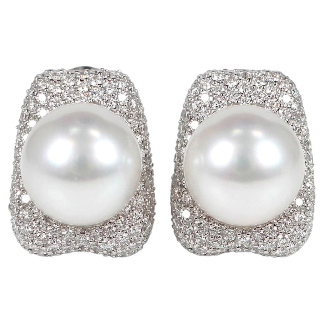 Boucles d'oreilles à clip Mikimoto en or blanc 18 carats, avec diamant de 3,50 carats et perle des mers du Sud