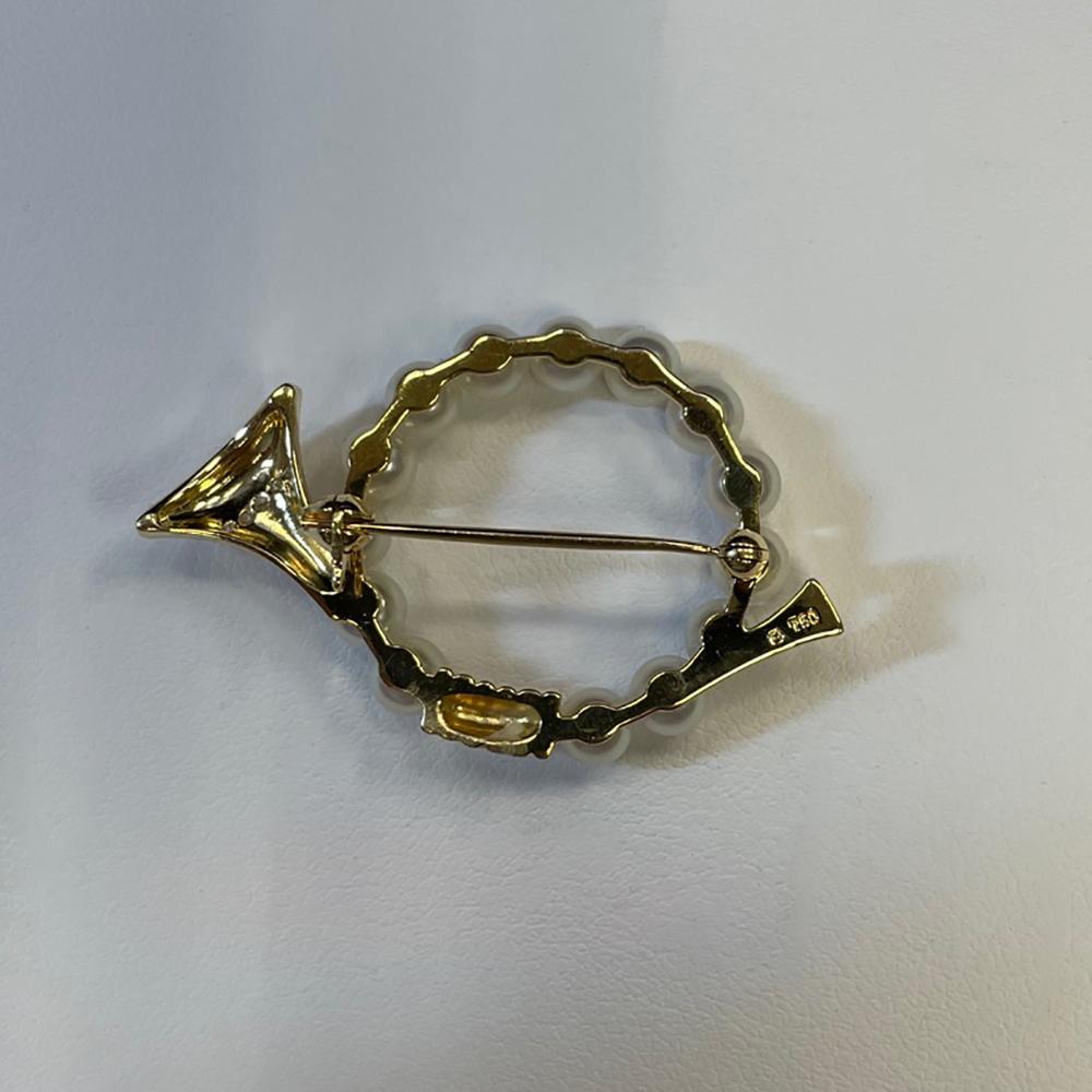 Round Cut Mikimoto .5 Carat Diamond Pearl Yellow Gold French Horn Brooch For Sale