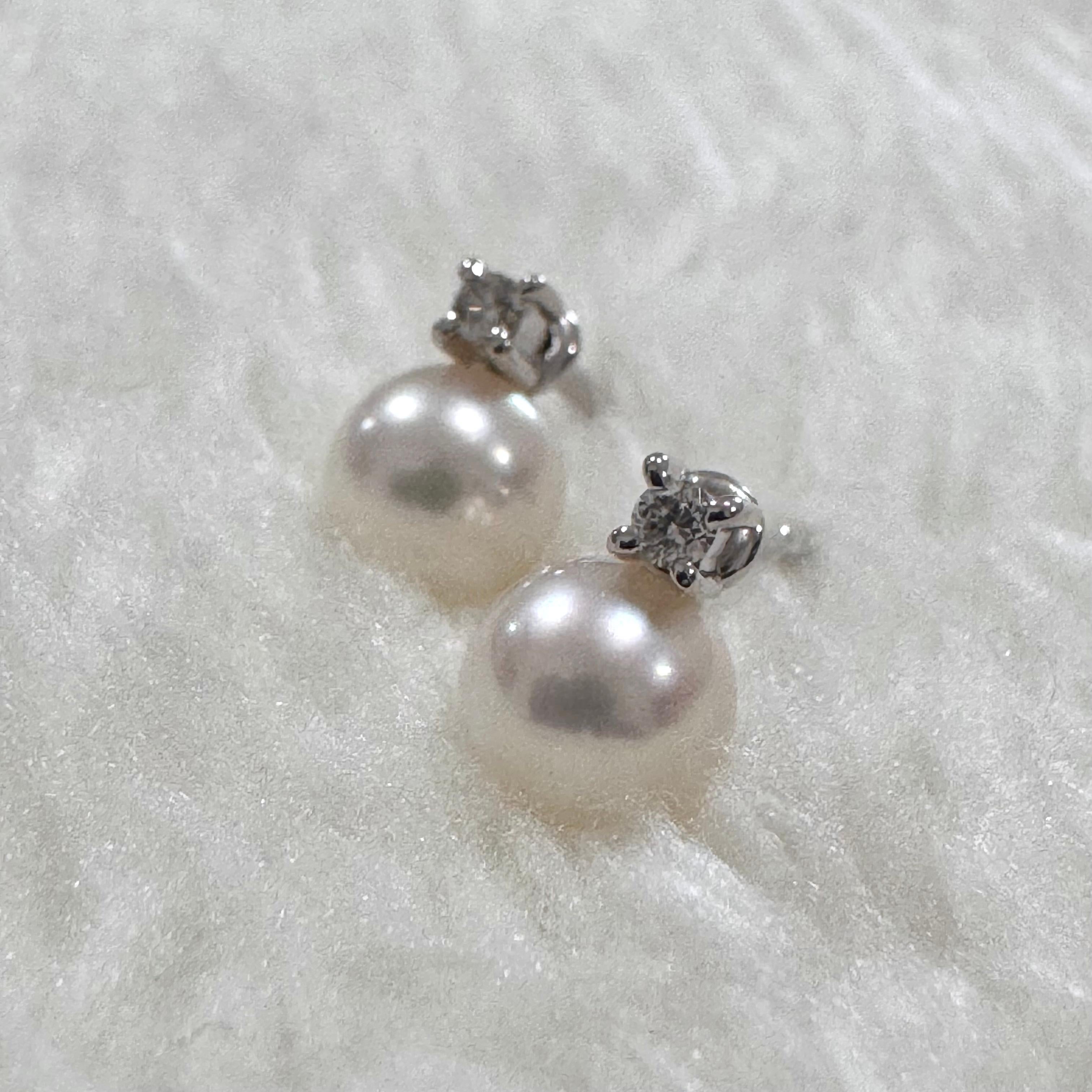 Item: Authentic Mikimoto Akoya Pearl and Diamond Post Earrings
Stones: 5.4 mm Akoya Pearl × 2,  0.02ct Diamond × 2
Metal: 18K White Gold
Weight: 1.6 Grams (total)
Measurement: 7.6 mm
Condition: Used ( in very good condition)
Retail Price: