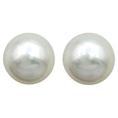 Orecchini con perle coltivate Akoya di Mikimoto da 5 mm in oro giallo da 18 carati