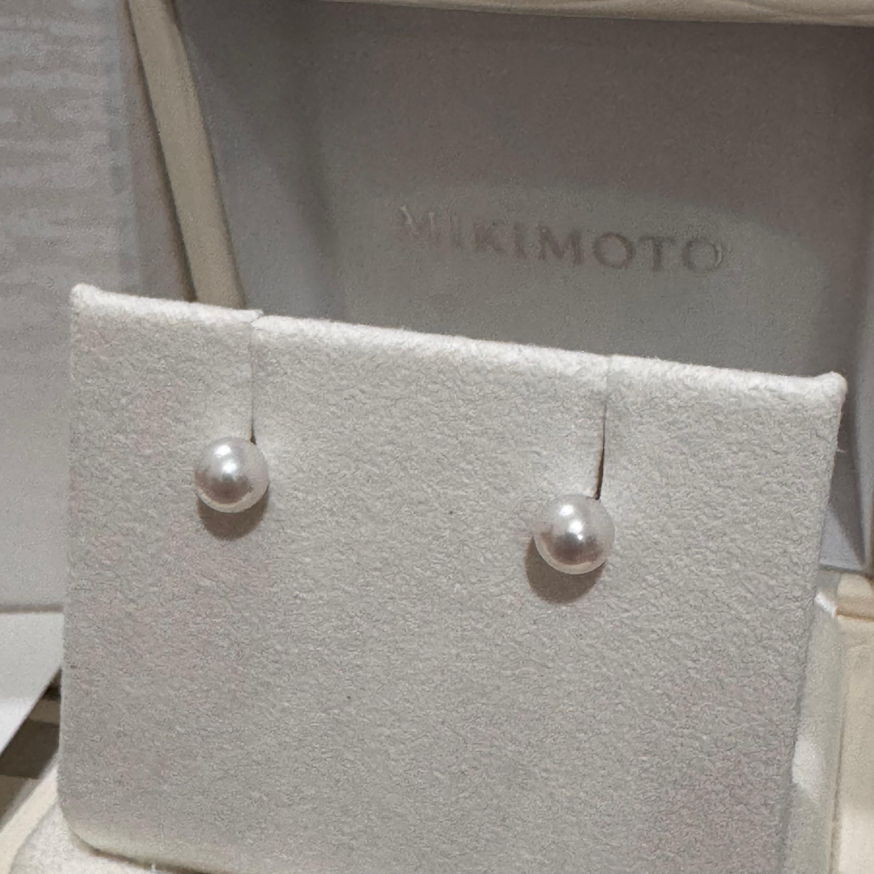 Grezzo Mikimoto Orecchini a perla Akoya 6,0 mm in oro bianco 18 carati