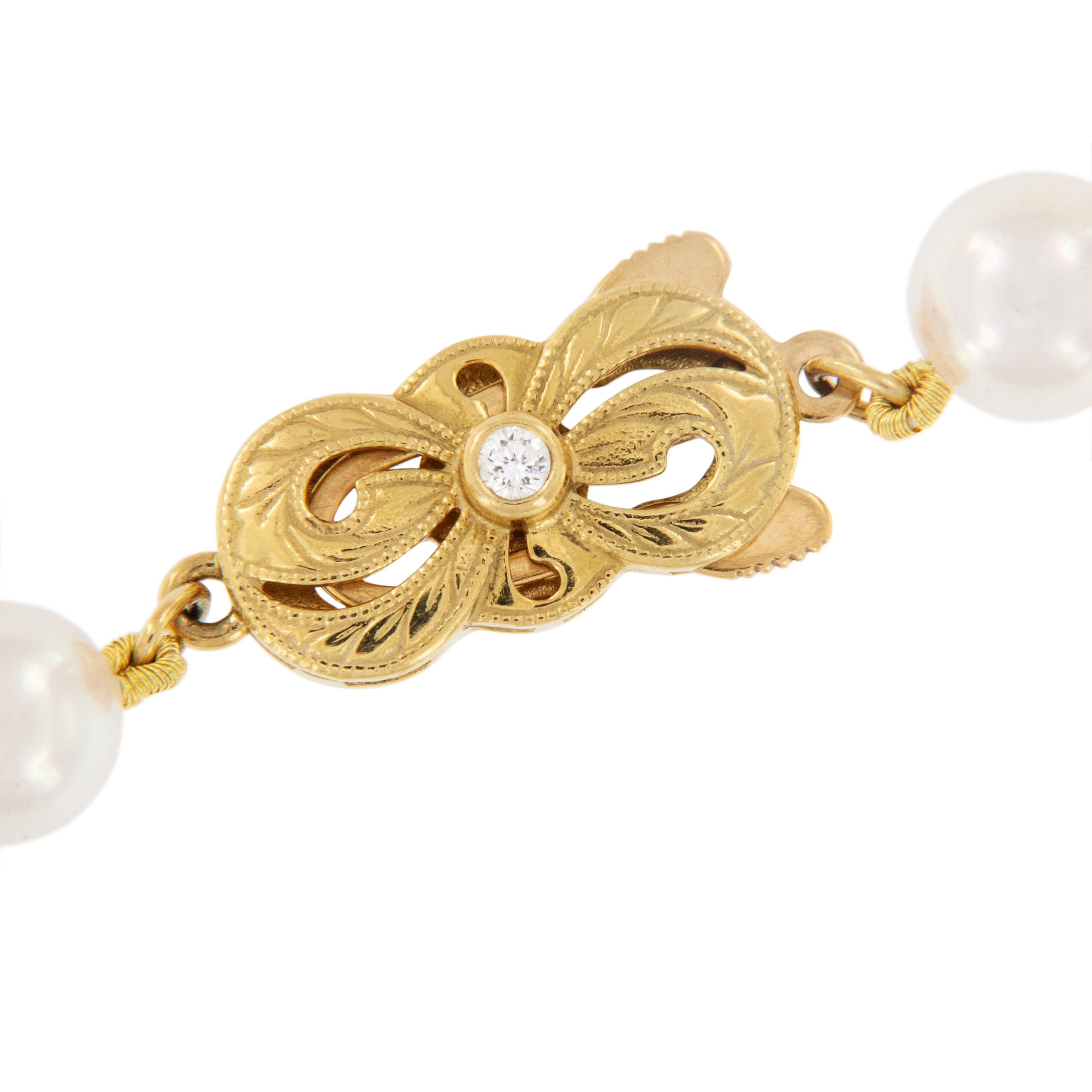 Contemporary Mikimoto AAA Akoya 18 Karat Yellow Gold Pearl Bracelet For Sale