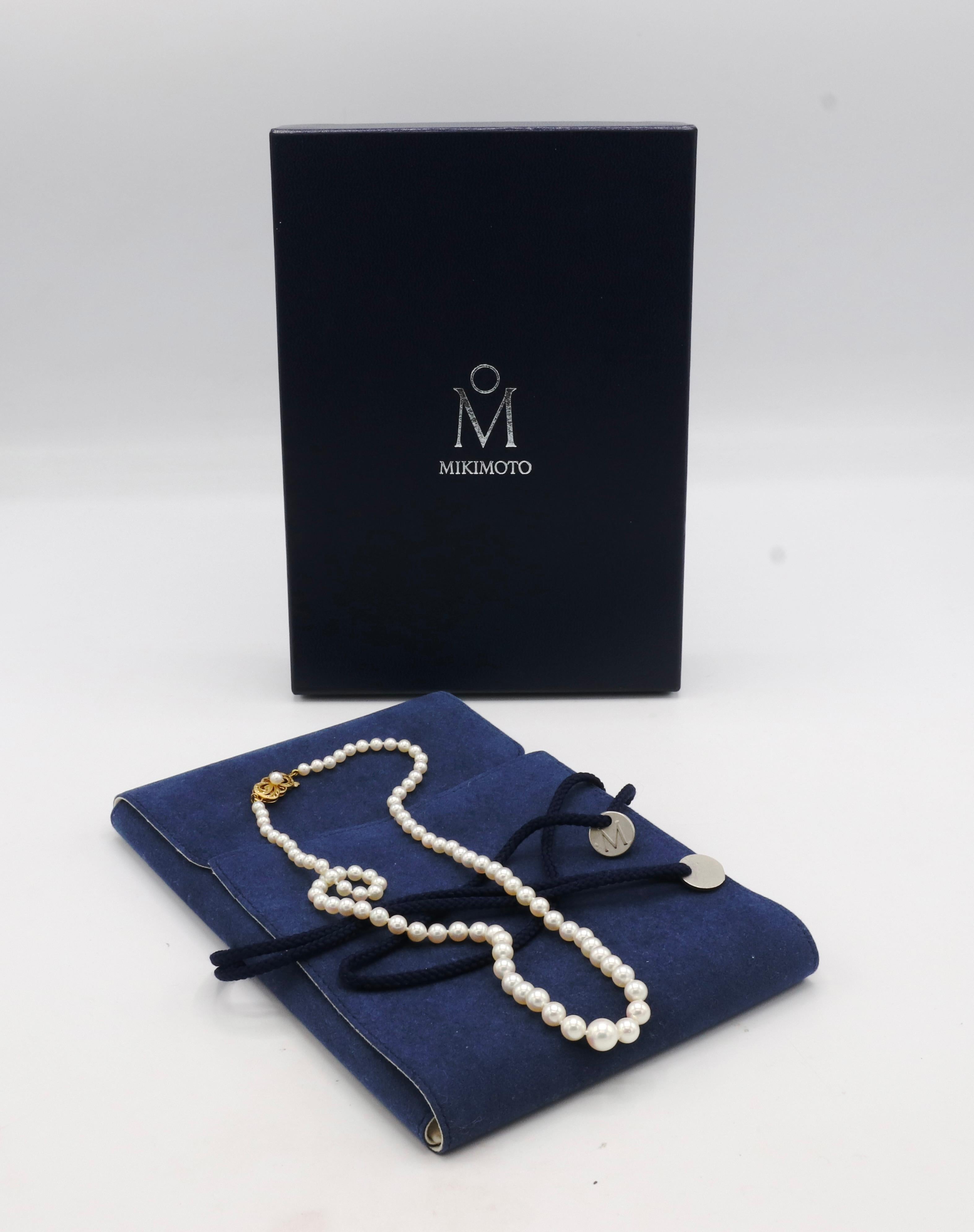 Mikimoto Akoya Zuchtperlenkette mit 18 Karat Goldverschluss und Box im Angebot 5