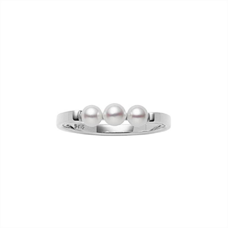 Mikimoto Akoya Cultured Pearl 18K White Gold Cluster Ring MRQ10077AXXWR065 In New Condition For Sale In Wilmington, DE