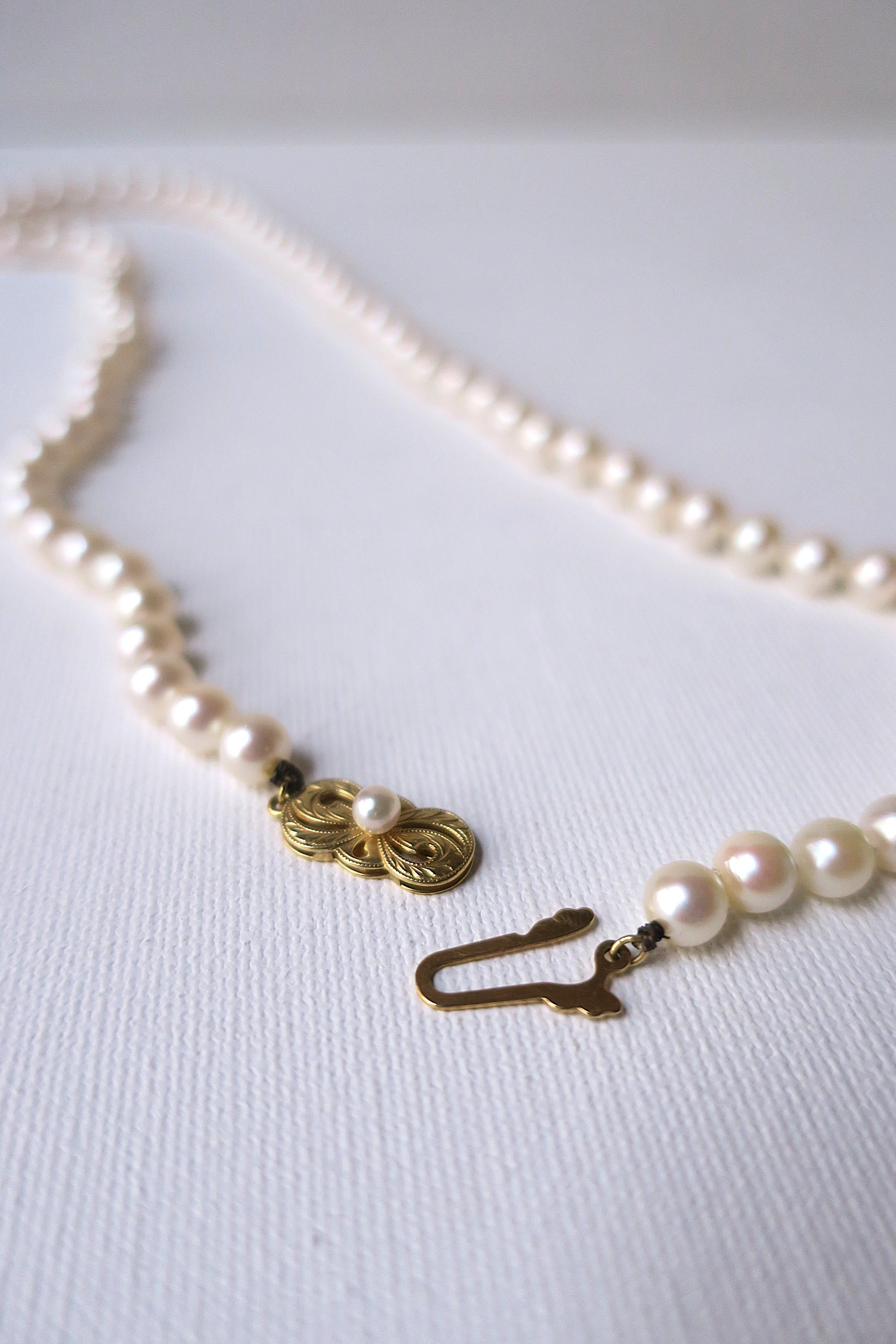 Mikimoto Akoya Pearl 18 Karat Gold Necklace For Sale 10