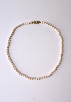 Pearl Necklace Mikimoto Akoya Pearl 18 Karat Gold