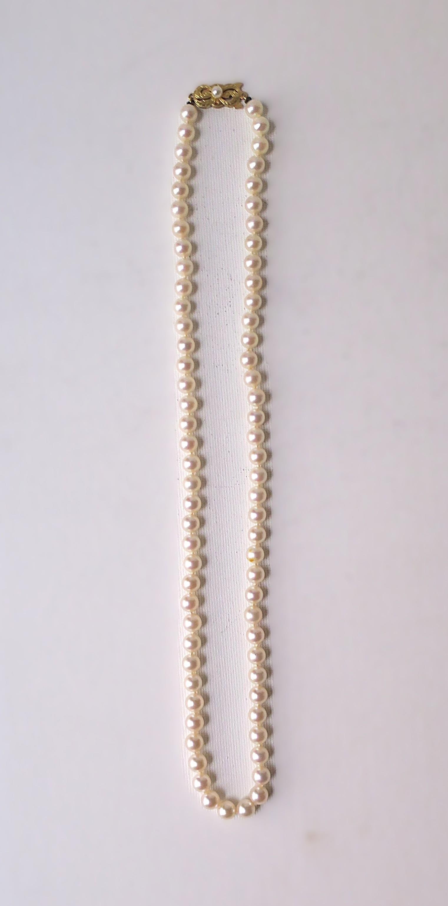 Mikimoto Akoya Pearl 18 Karat Gold Necklace For Sale 5