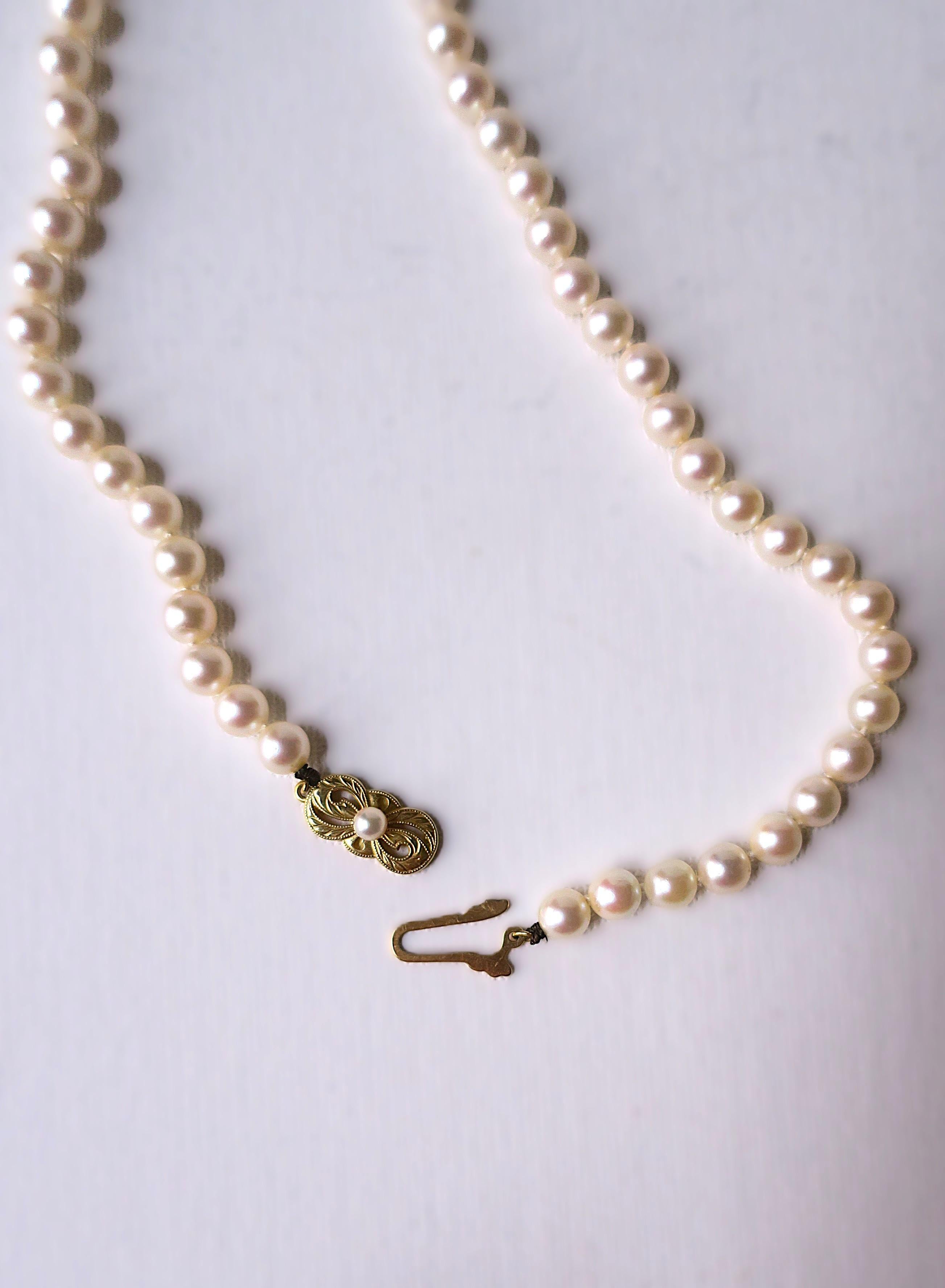 Mikimoto Akoya Pearl 18 Karat Gold Necklace For Sale 7