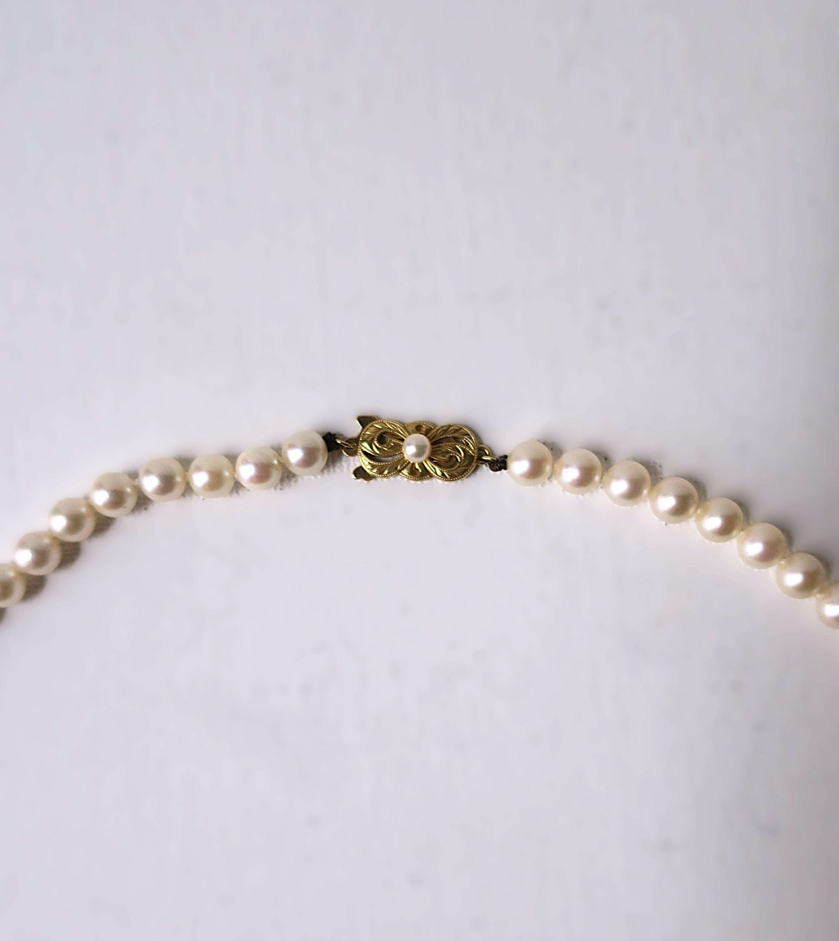 Mikimoto Akoya Pearl 18 Karat Gold Necklace For Sale 8