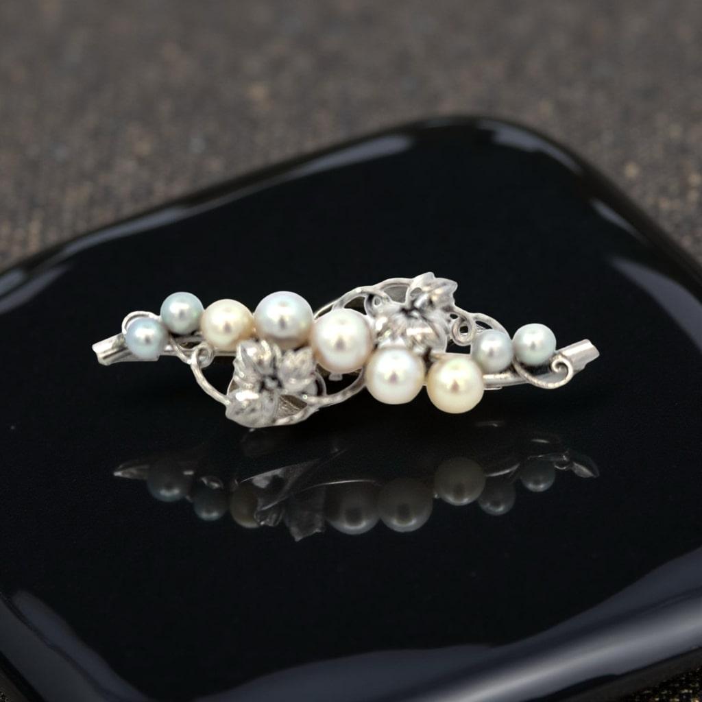 Spilla di perle Akoya di Mikimoto in argento Sterling 6,8 mm Estate 8 Grammi in vendita 5