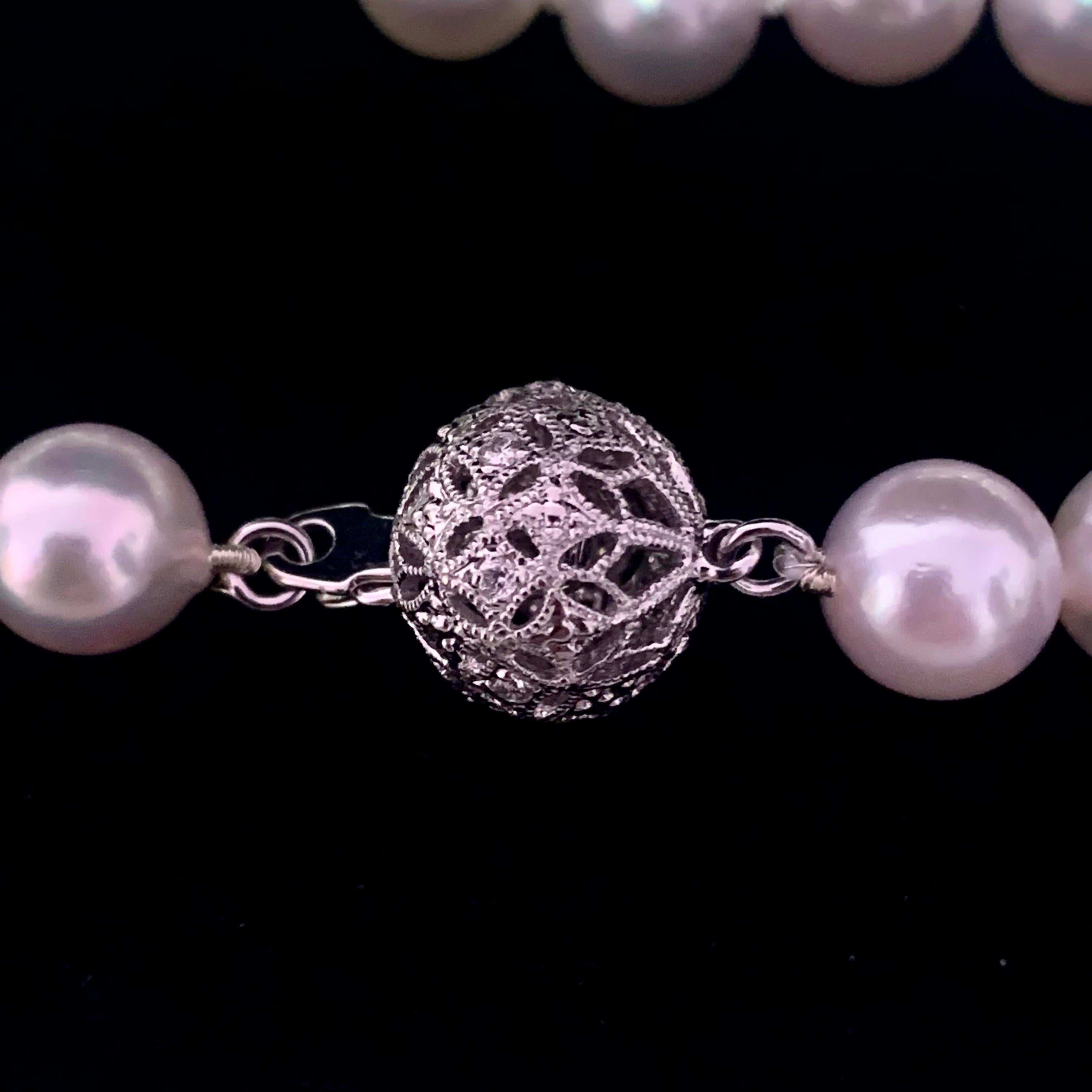 Akoya Collier de perles de Tahiti certifiée, diamants et saphirs, en or 14 carats, 8 mm Neuf - En vente à Brooklyn, NY