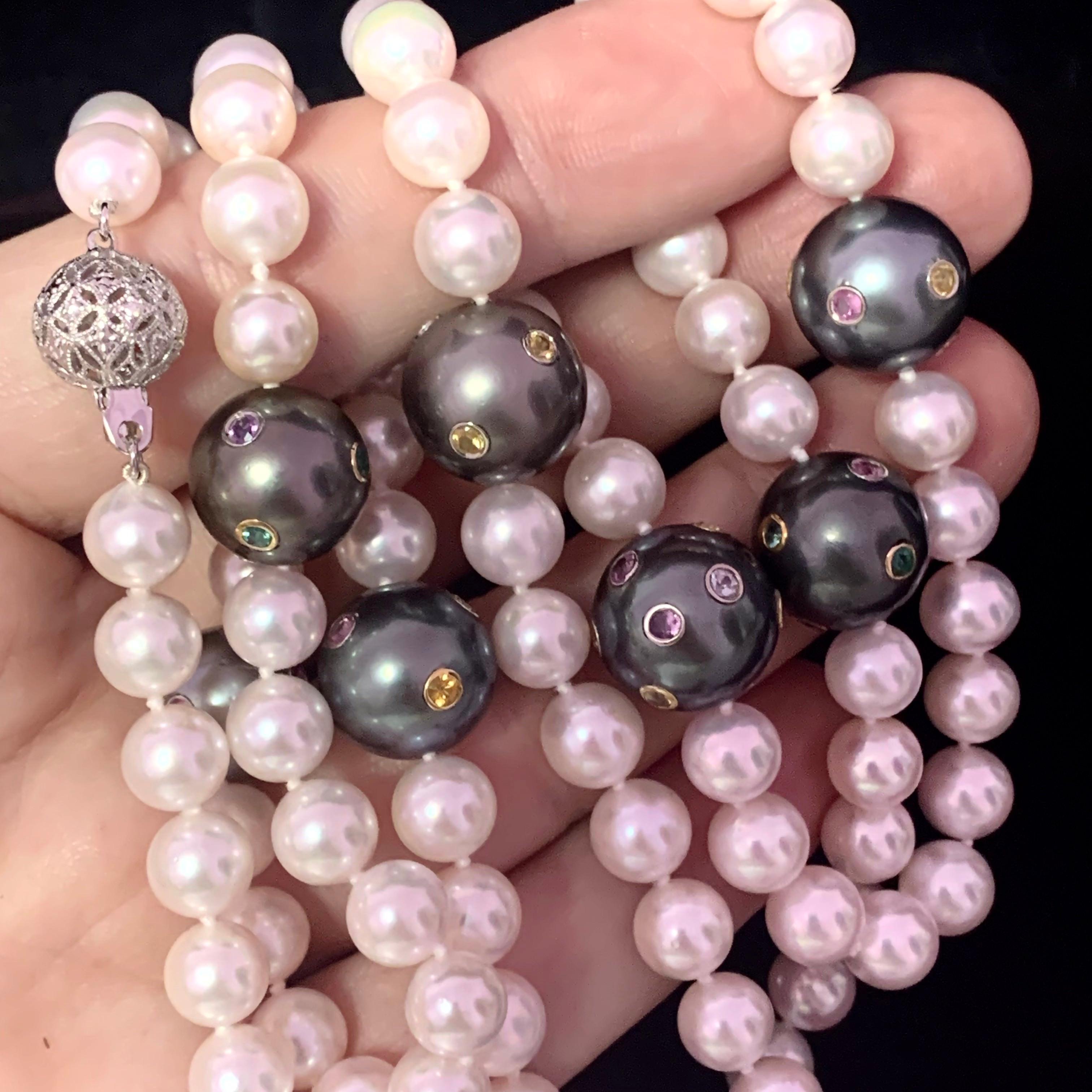 Akoya Collier de perles de Tahiti certifiée, diamants et saphirs, en or 14 carats, 8 mm en vente 1