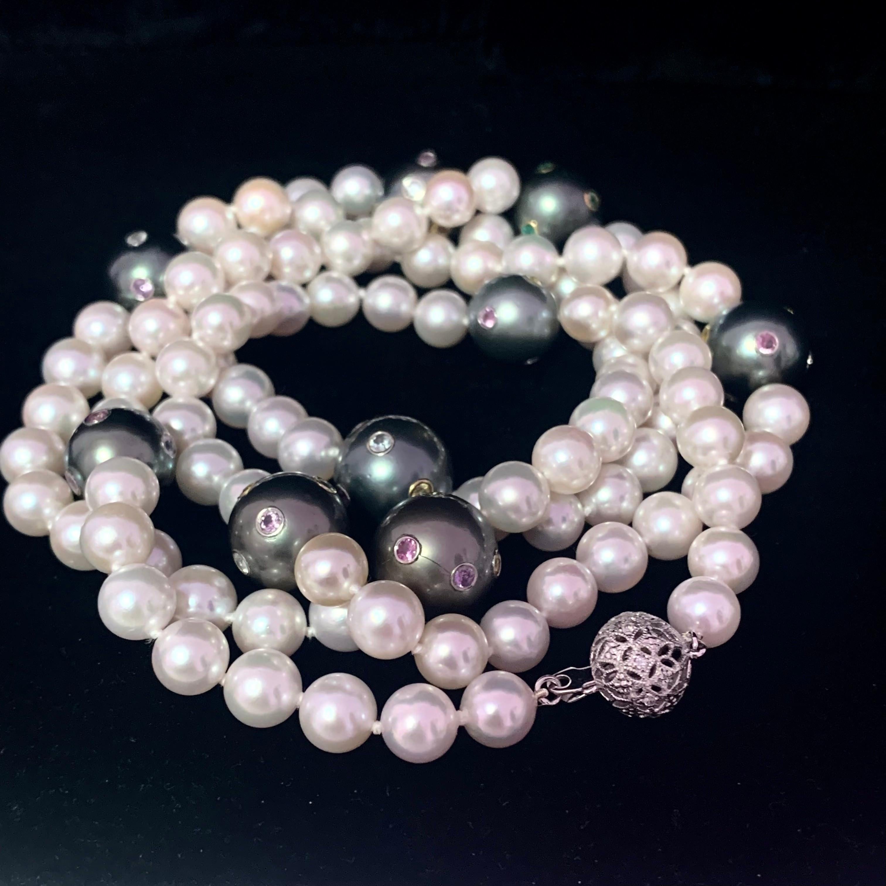 Akoya Collier de perles de Tahiti certifiée, diamants et saphirs, en or 14 carats, 8 mm en vente 3