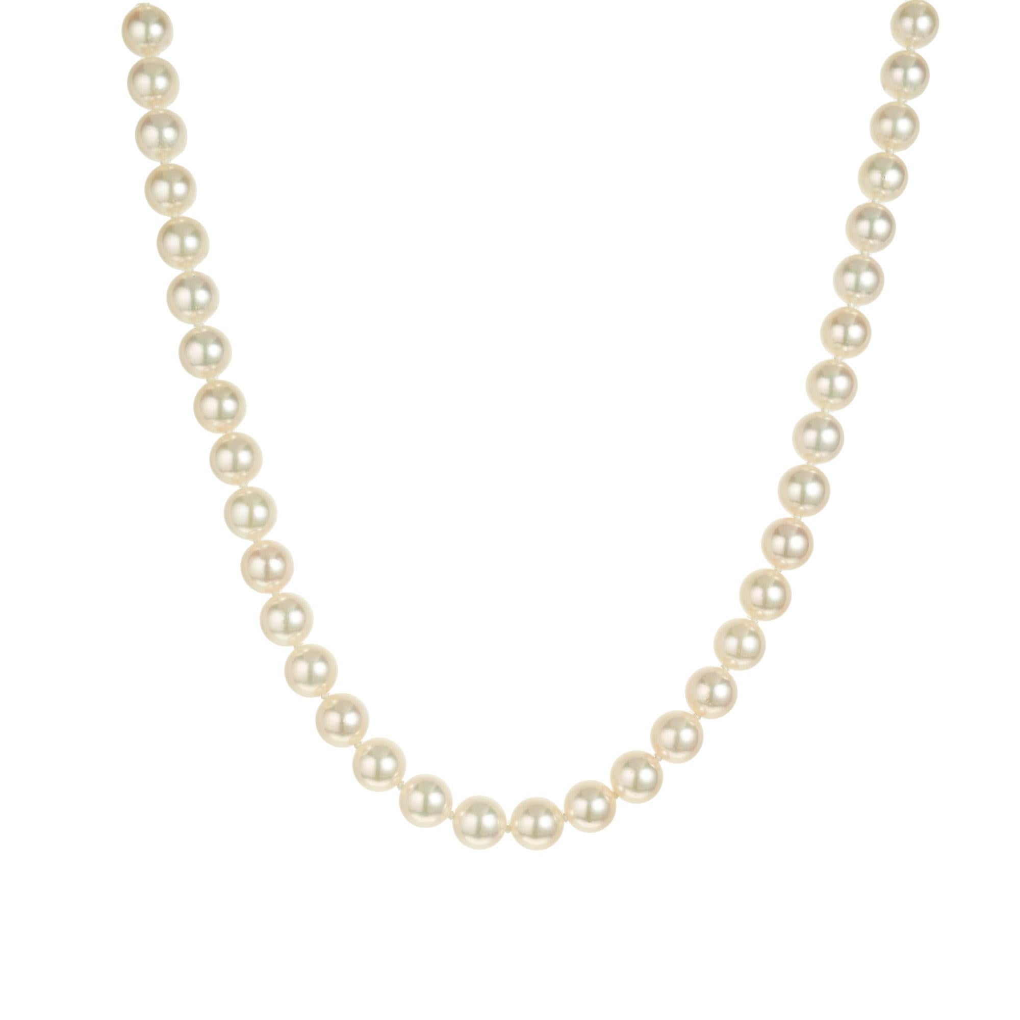 Mikimoto Akoya-Halskette aus Gelbgold mit Perlen und Diamanten im Zustand „Hervorragend“ im Angebot in Stamford, CT