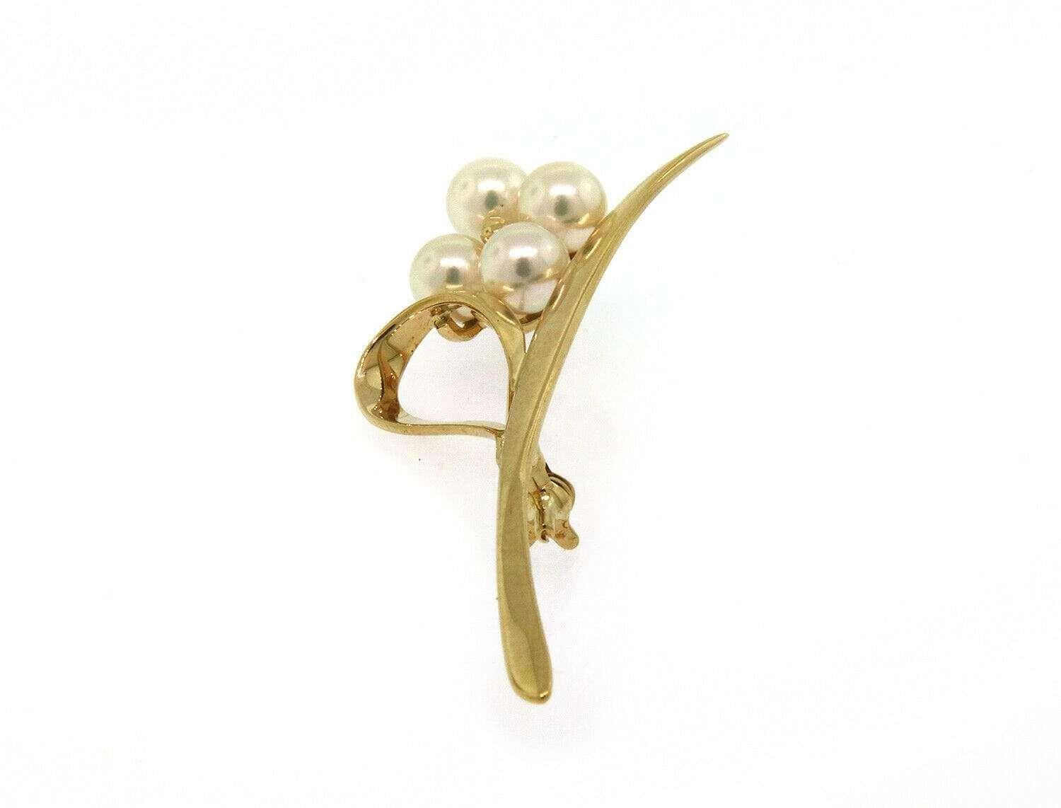 Mikimoto Akoya Pearl Flower Brooch in 18K

Mikimoto Pearl Brooch
18K Yellow Gold
Pearl Size: Approx. 6.5 MM
Brooch Length: Approx. 2 1/8” L
Weight: Approx. 6.5 Grams
Stamped: M, 750

Condition:
Offered for your consideration is a previously owned
