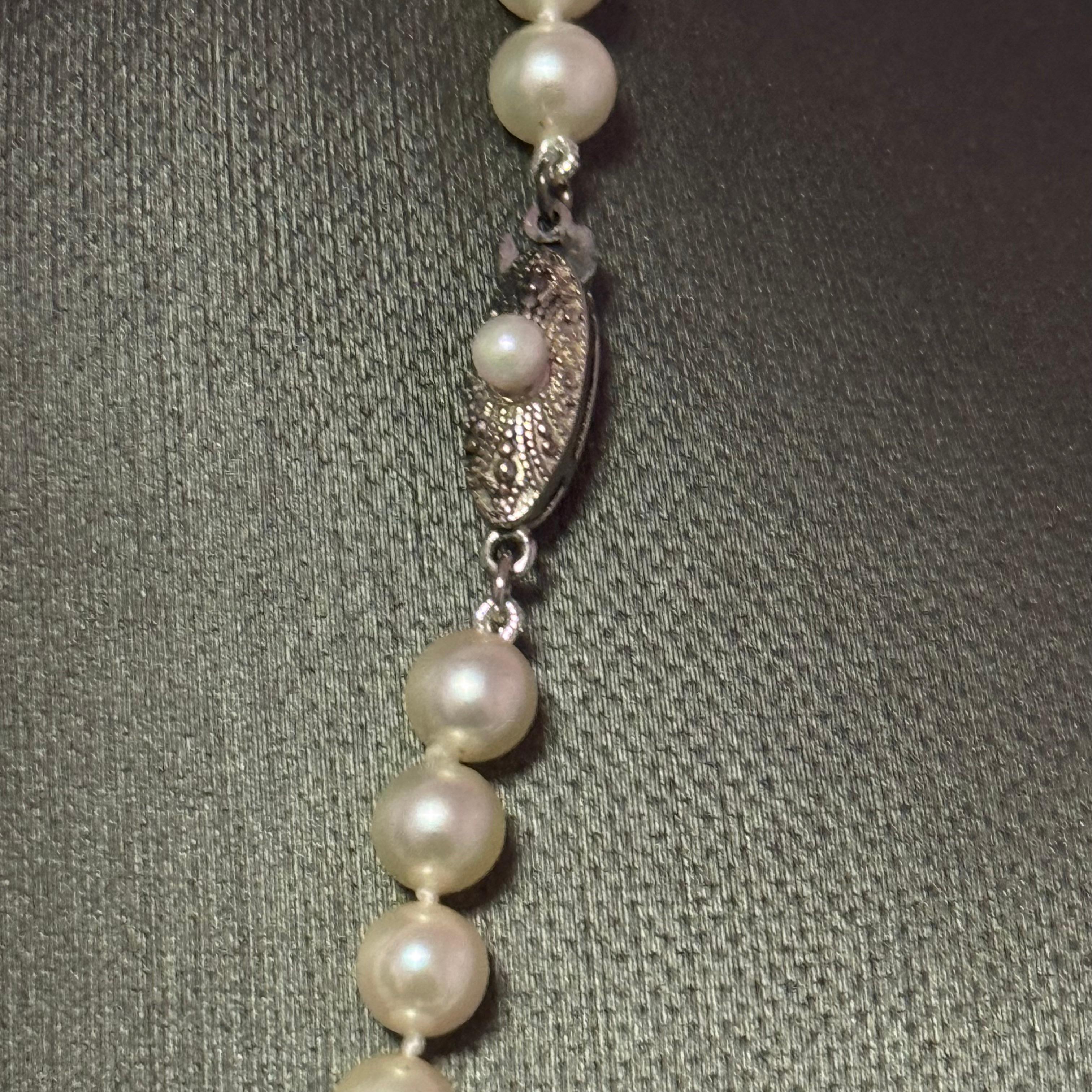Round Cut Mikimoto Akoya Pearl Necklace 20