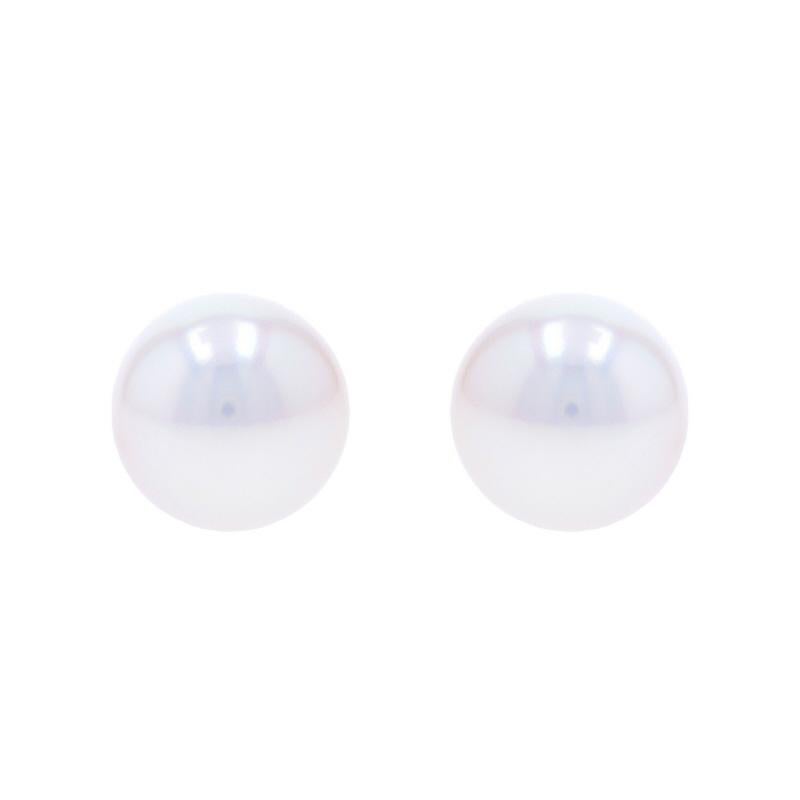 Brand: Mikimoto

Metal Content: 18k Yellow Gold

Stone Information

Akoya Pearls
Size: 6.8mm

Style: Stud
Fastening Type: Butterfly Closures

Measurements

Diameter: 9/32