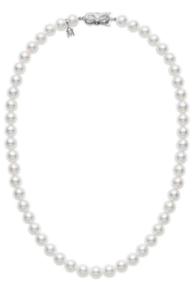 Mikimoto Akoya Pearls 18K White Gold 8.5mm X 8mm A Strand Necklace U85116W In New Condition For Sale In Wilmington, DE