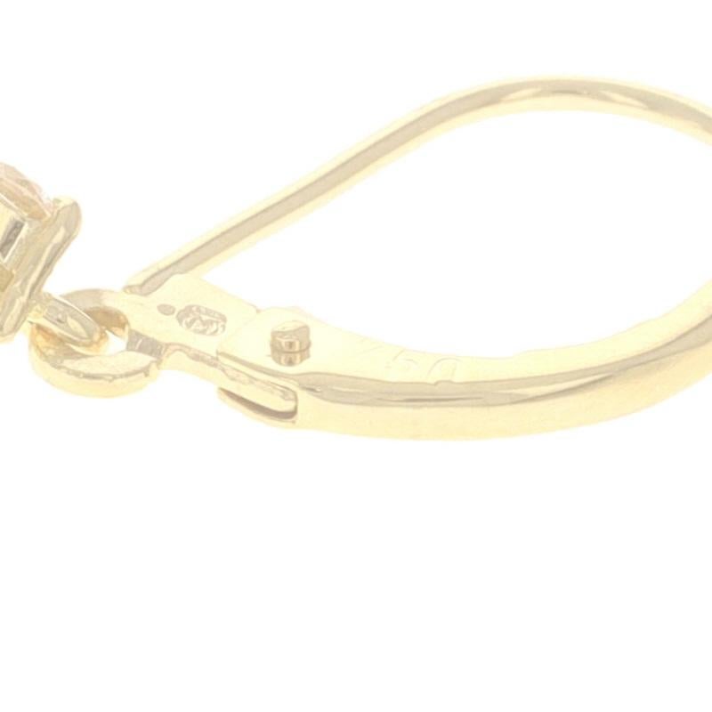 Boucles d'oreilles pendantes diamantées en perles d'Akoya de Mikimoto - 18k percées Pour femmes en vente