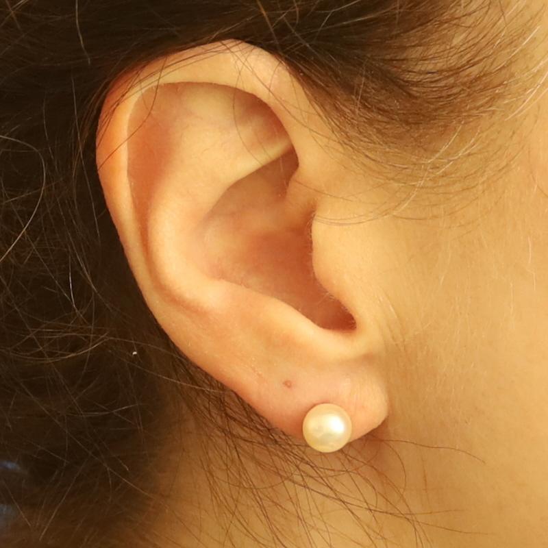 Perle Boucle d'oreilles en perles d'Akoya de Mikimoto - Or jaune 18k percé en vente