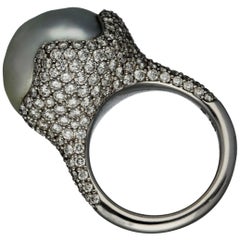 Goldring von Mikimoto, Barock, weiße Südsee-Zuchtperlen und Diamanten