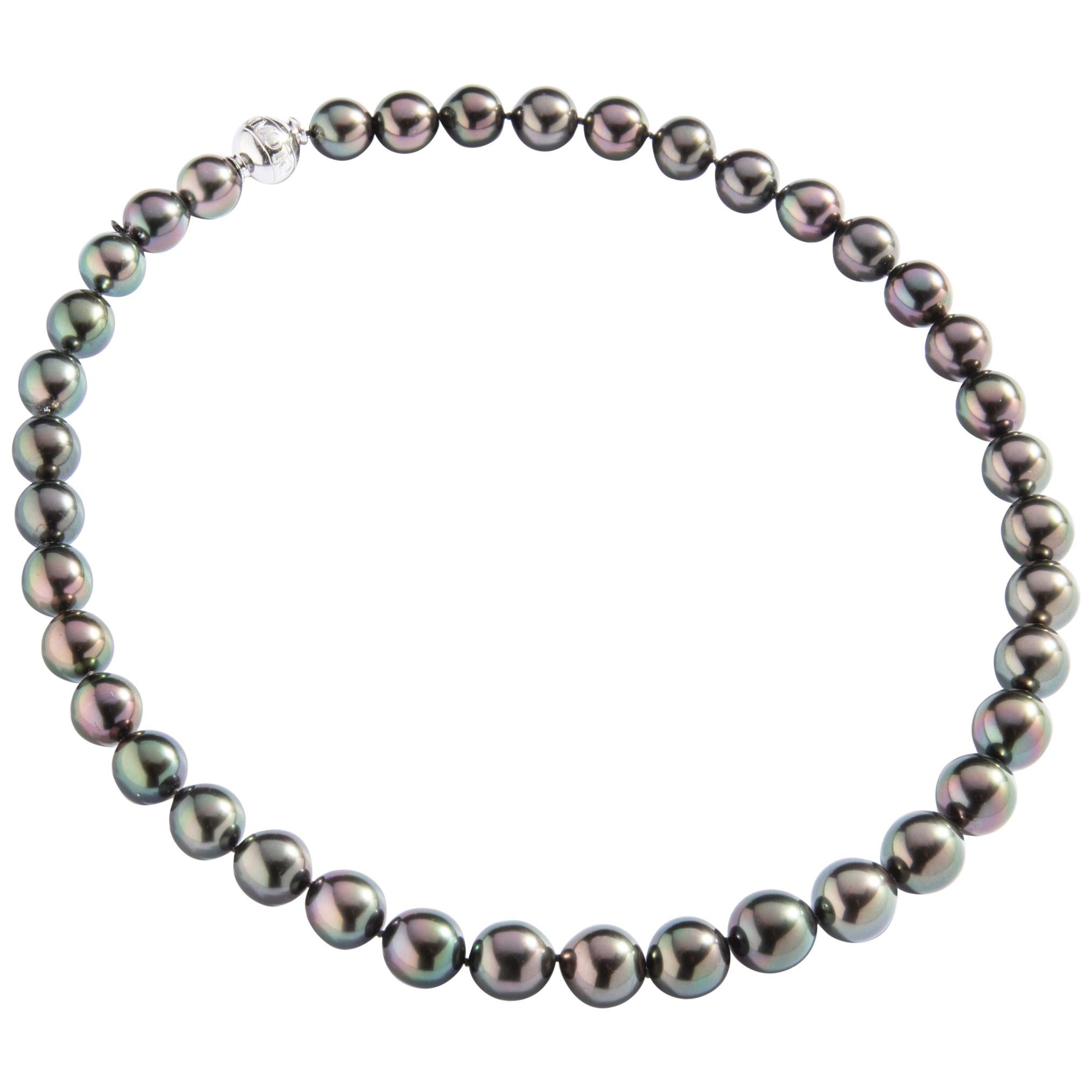 Mikimoto Black Pearl Diamond White Gold 18 Karat Necklace