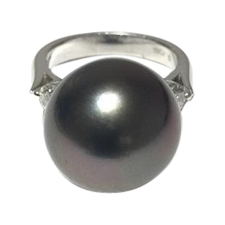 Mikimoto Black South Sea Pearl and Diamond Ladies Ring MRA10014BDXP For Sale