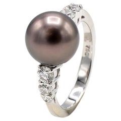 Mikimoto Bague en or blanc 18 carats avec perle noire des mers du Sud et diamants