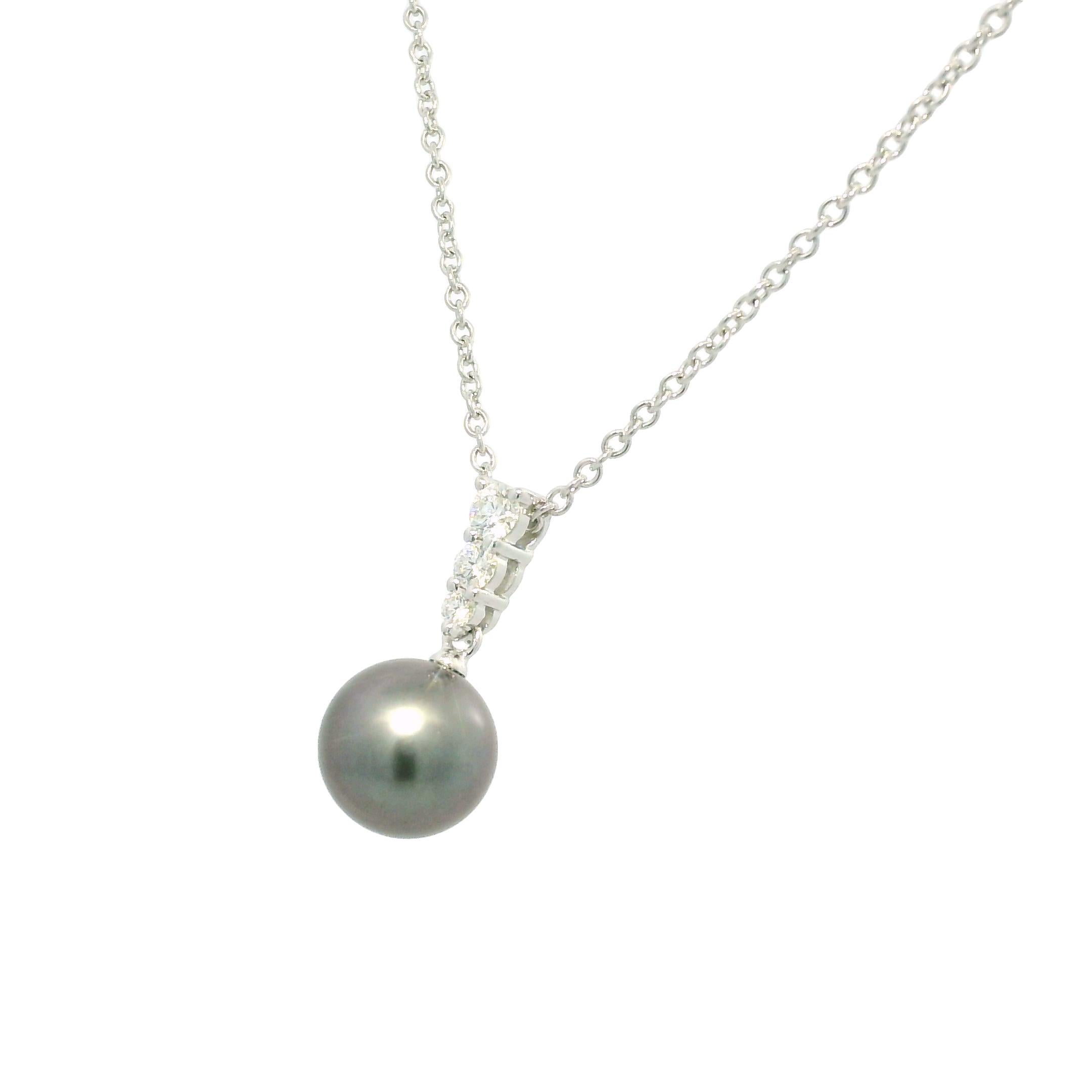 Mikimoto Collana con perle nere dei mari del sud e diamanti naturali a 18 carati In magazzino in vendita 1