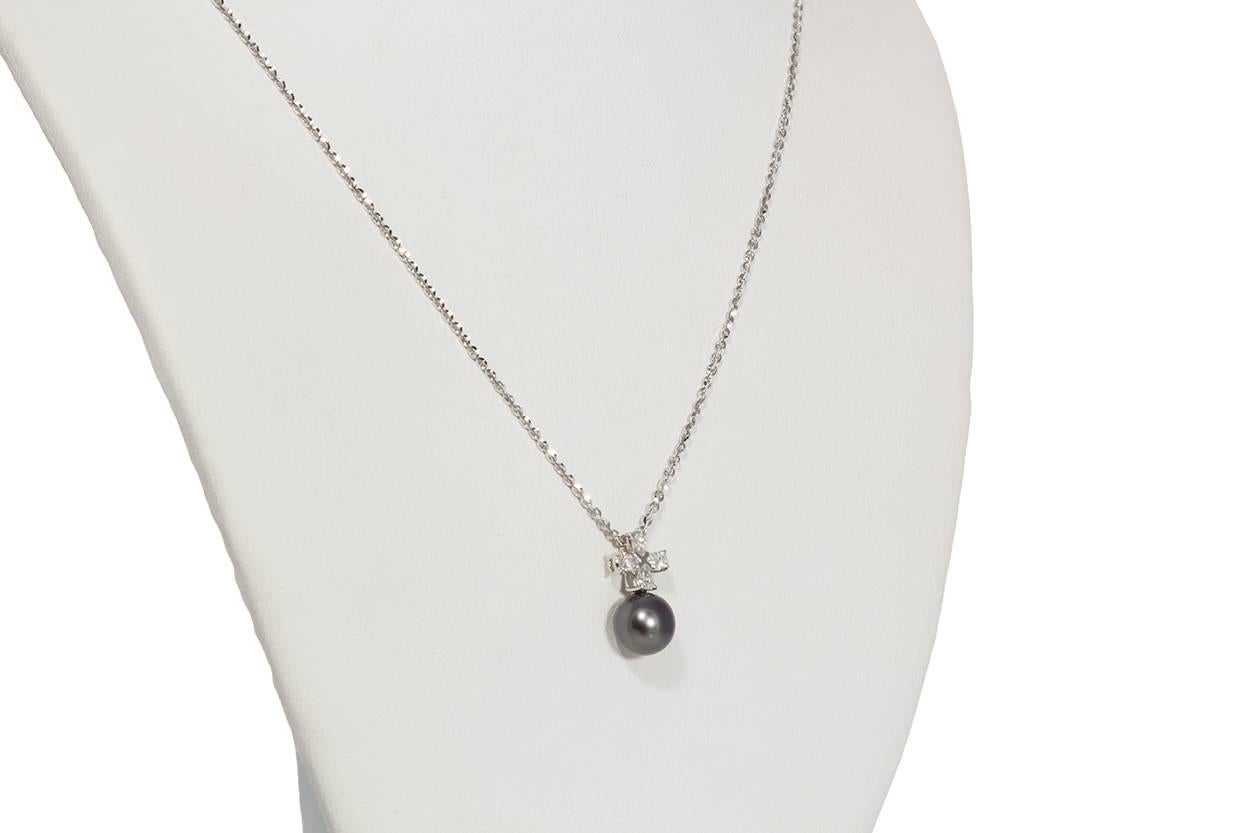 Women's Mikimoto Black South Sea Pearl Pendant Necklace 18 Karat Gold and Diamonds