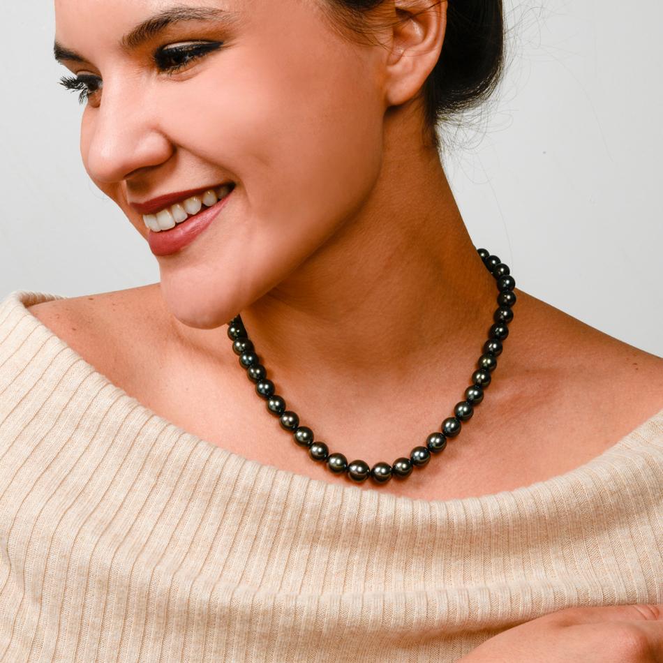 This exquisite necklace by designer Mikimoto* displays 47 of the finest and lustrous graduated black South Sea Pearls. These breath-taking black pearls measure 11mm to 8.5mm in diameter perfectly matching in color and size, strung on matching black