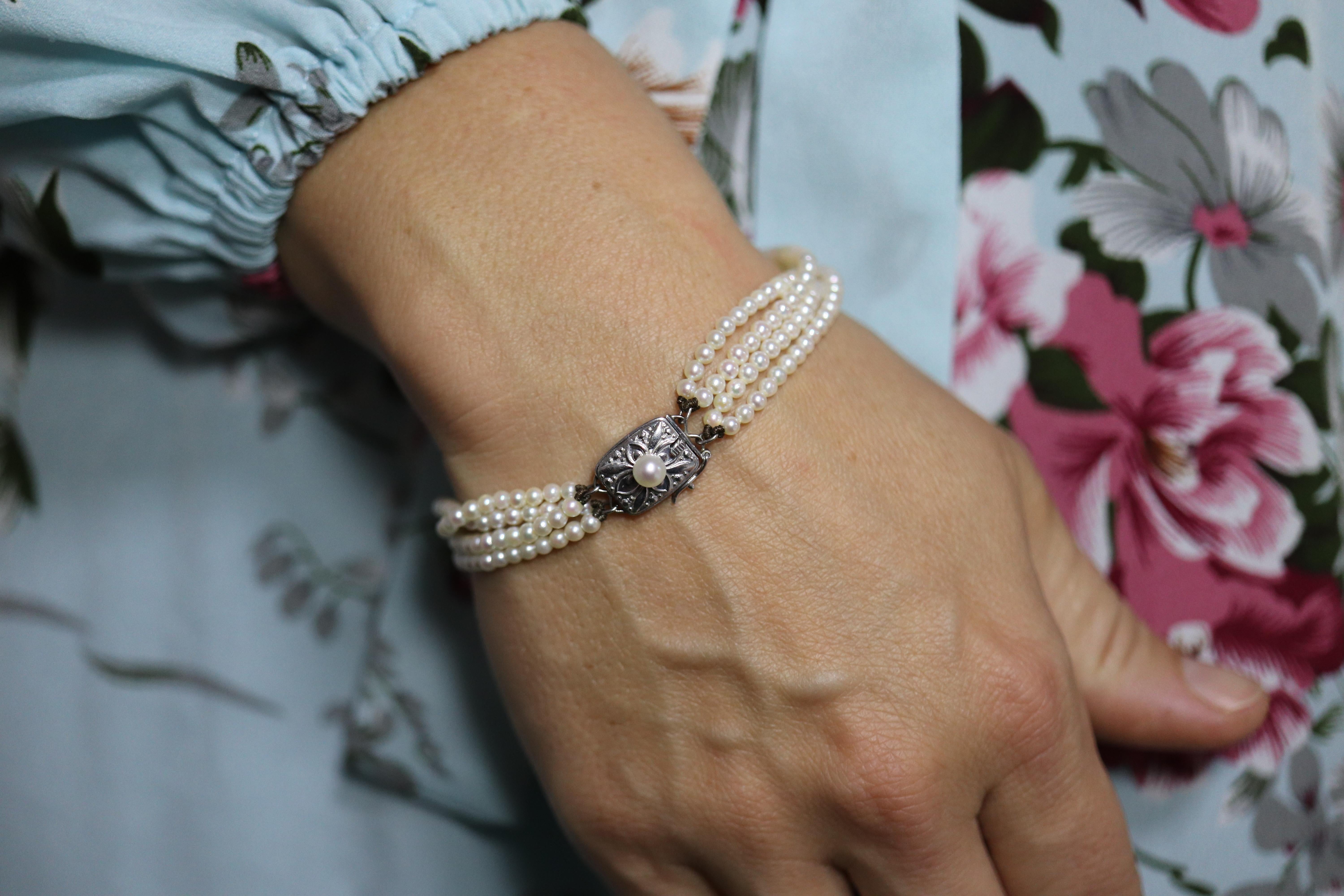 Modern Mikimoto Bracelet. Vintage 14k Gold Mikimoto Pearl Strand Bracelet Lapis Lazuli. For Sale