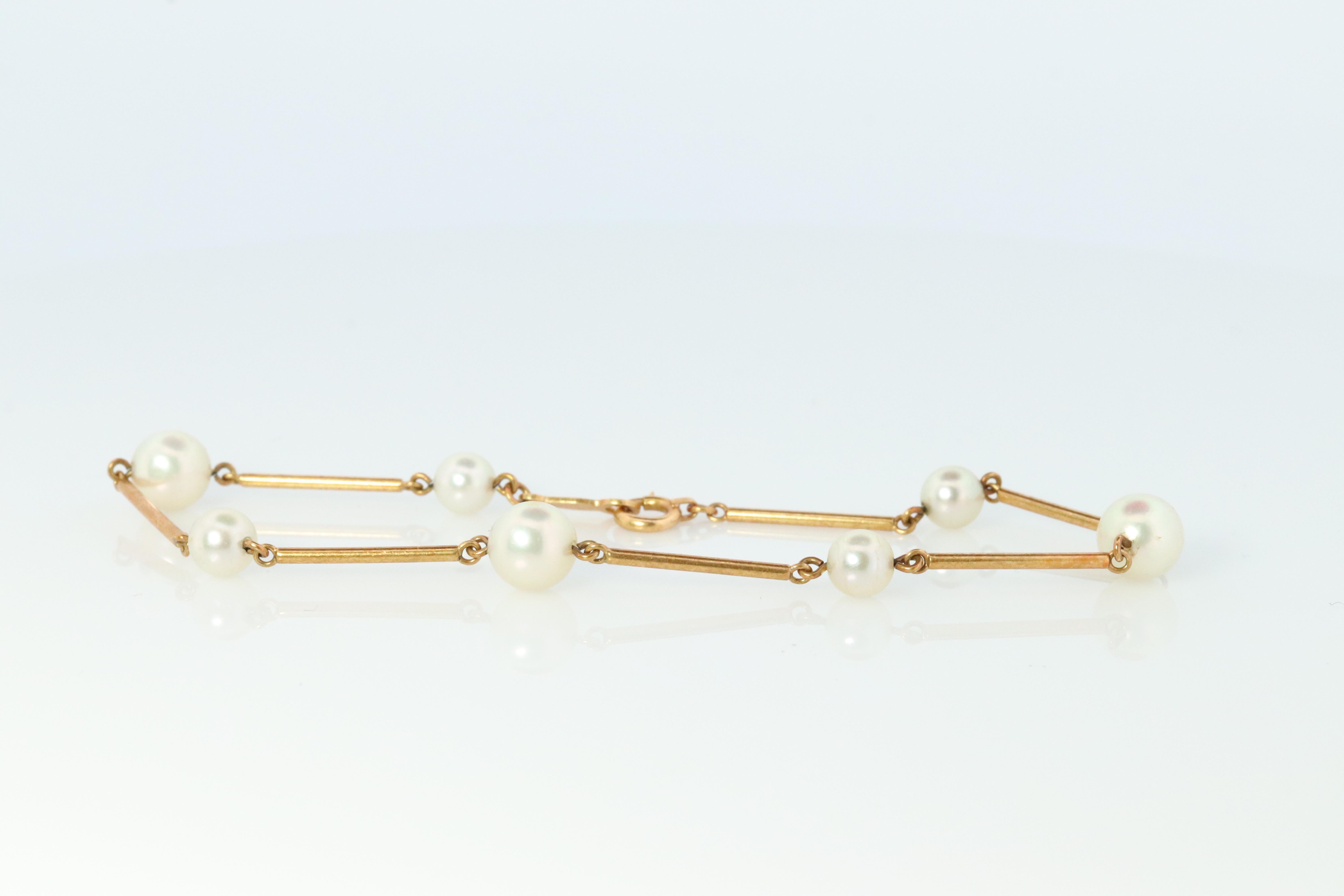 Echtes MIKIMOTO Station-Armband

18k Gelbgold und Akoya-Perlen

MIKIMOTO entsprechend gepunzt

Einzelheiten:

Größe 7in Länge
3,8 Gramm insgesamt
5 bis 6,5 mm große Akoya-Perlen