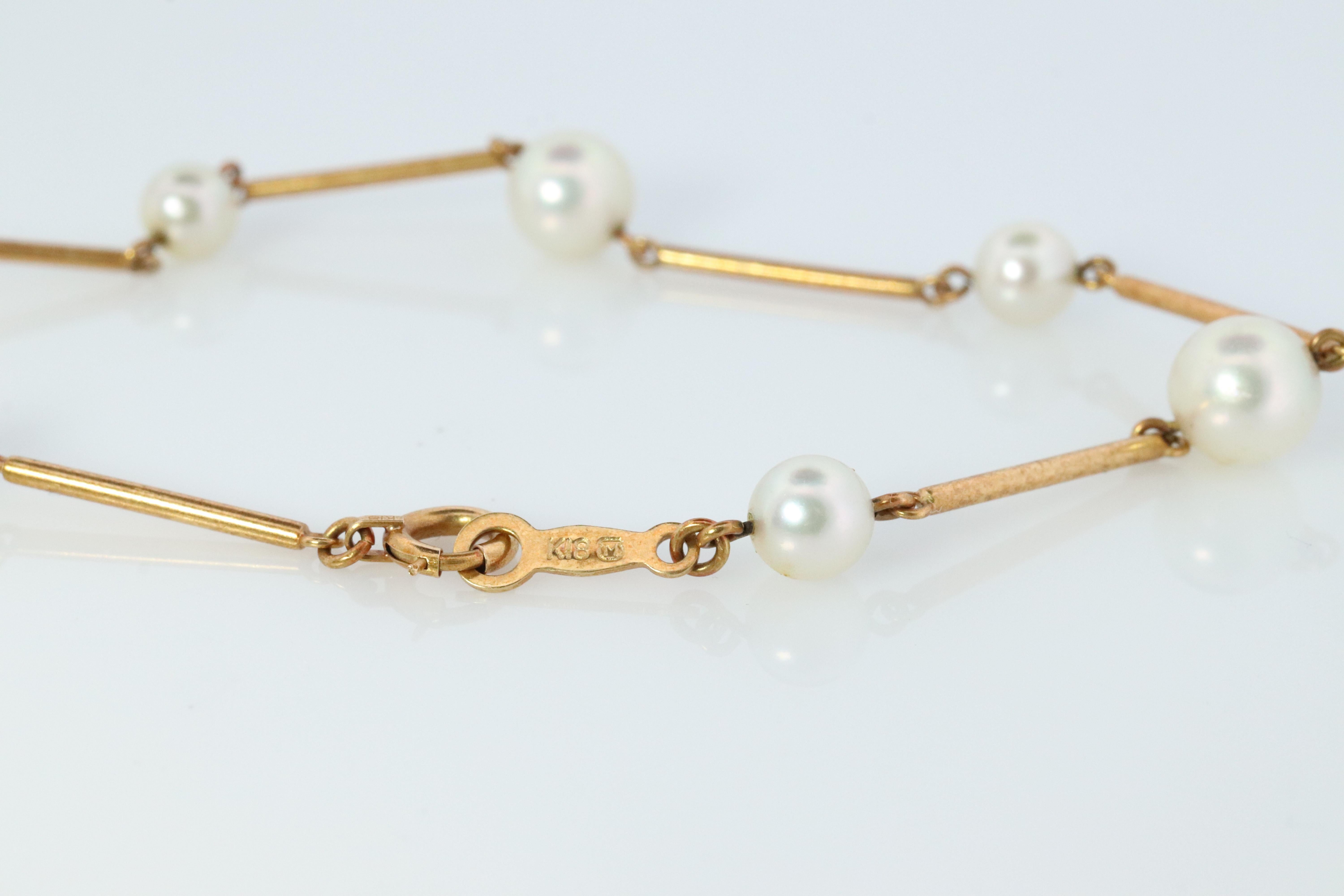 Mikimoto-Armband. Vintage 18k Gold Mikimoto Pearl Station Armband 750 Dainty. (Rundschliff)