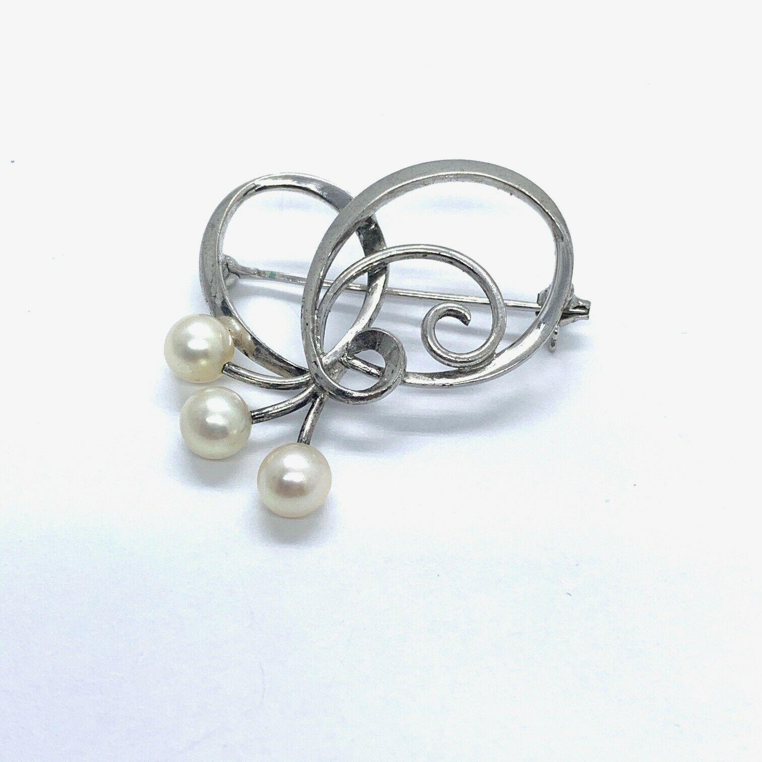 Round Cut Mikimoto Estate Akoya Pearl Brooch Pin Sterling Silver For Sale