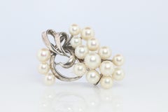 Mikimoto Brooch Sterling Silver. Mikimoto Pearl Grape Vine Pendant PIN.
