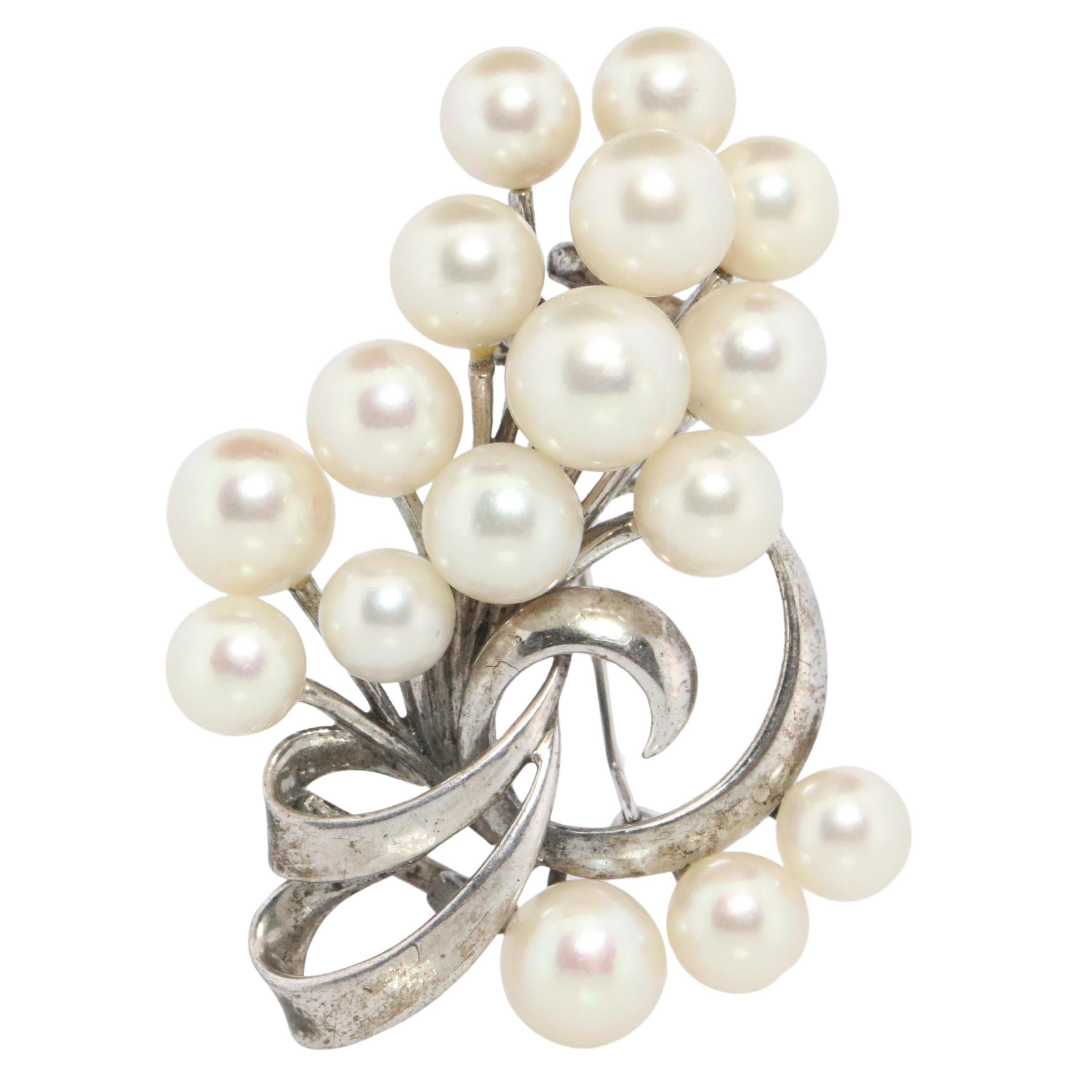 Mikimoto Brooch Sterling Silver. Mikimoto Pearl Grape Vine Pendant PIN. en venta