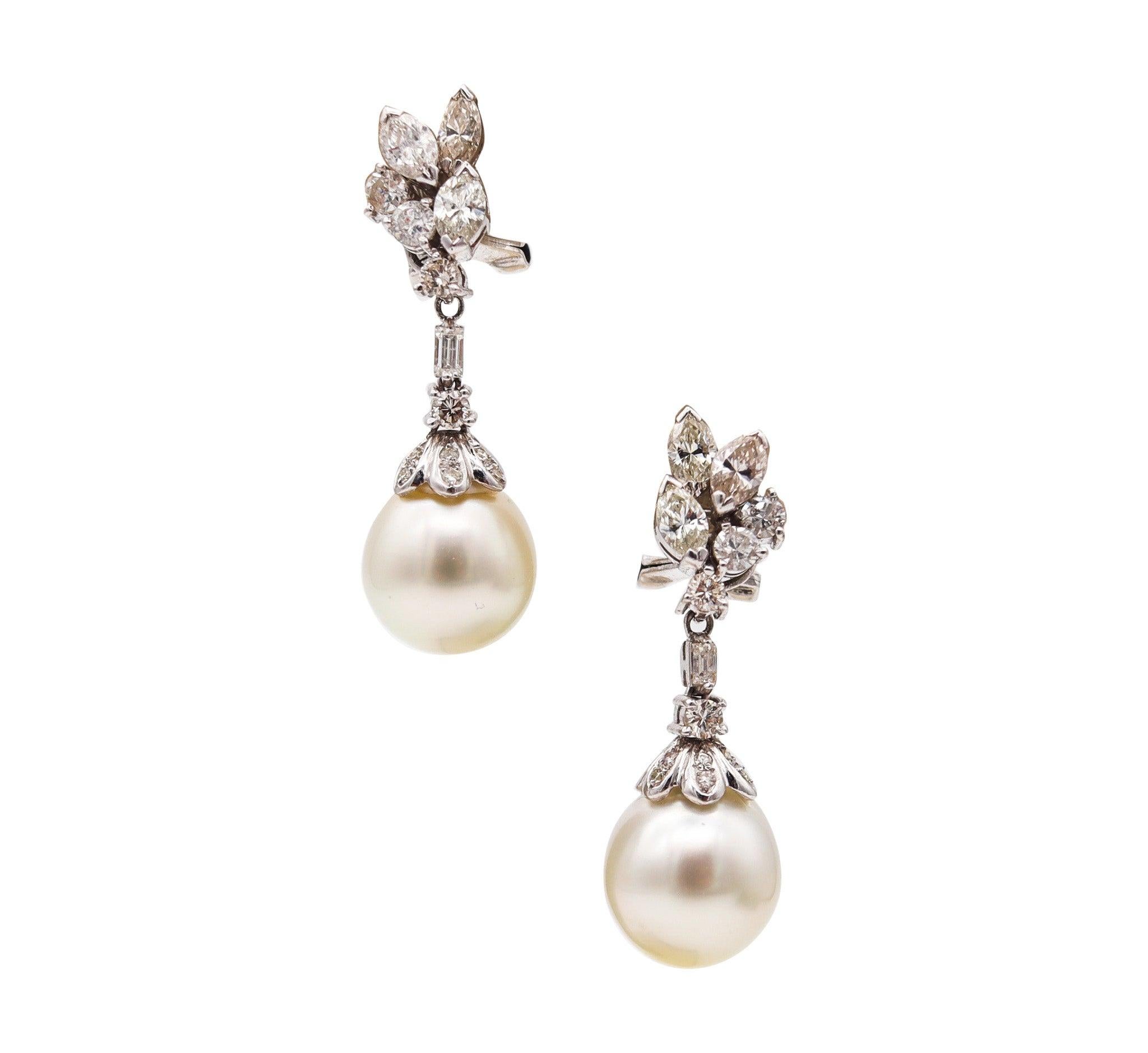 MIKIMOTO Classic Pair Of Convertible Pearls Earrings 18Kt Gold 2.08 Ctw Diamonds For Sale 1