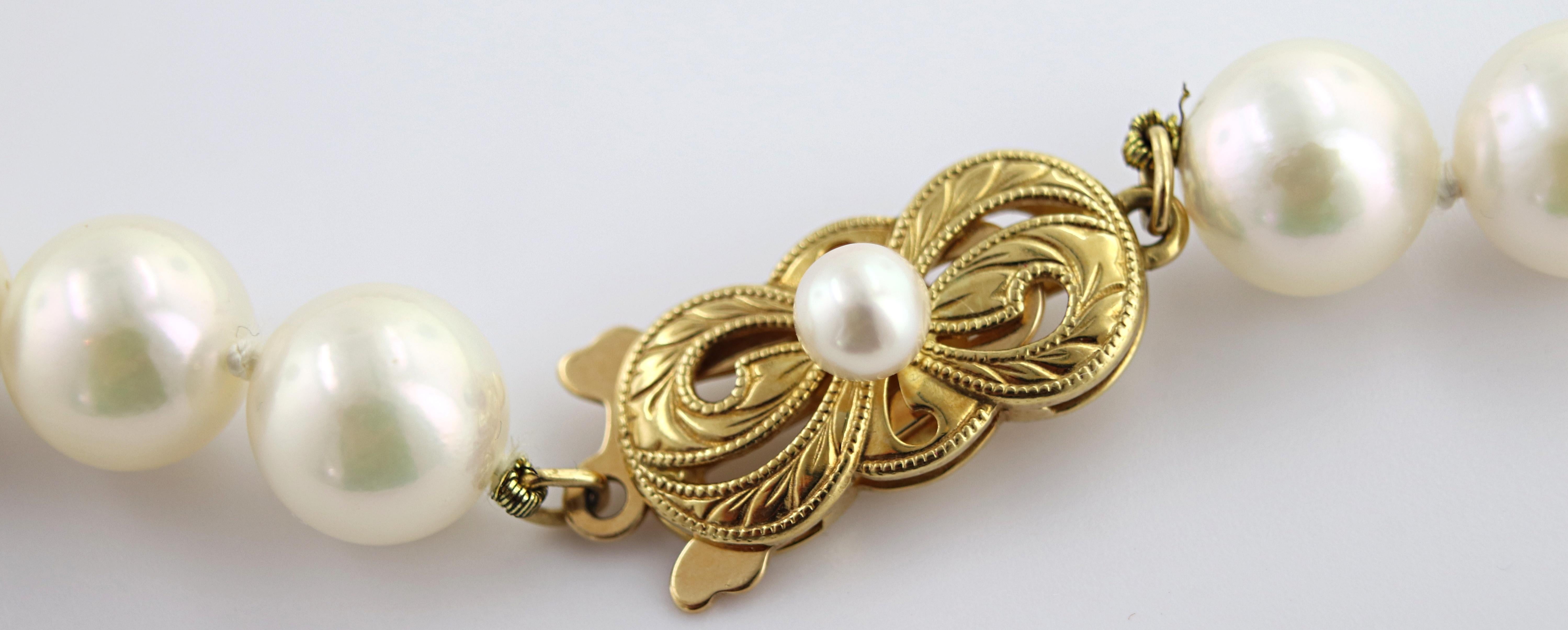 Collana Mikimoto con perle Akoya coltivate e oro giallo 18k In condizioni buone a Pleasant Hill, CA