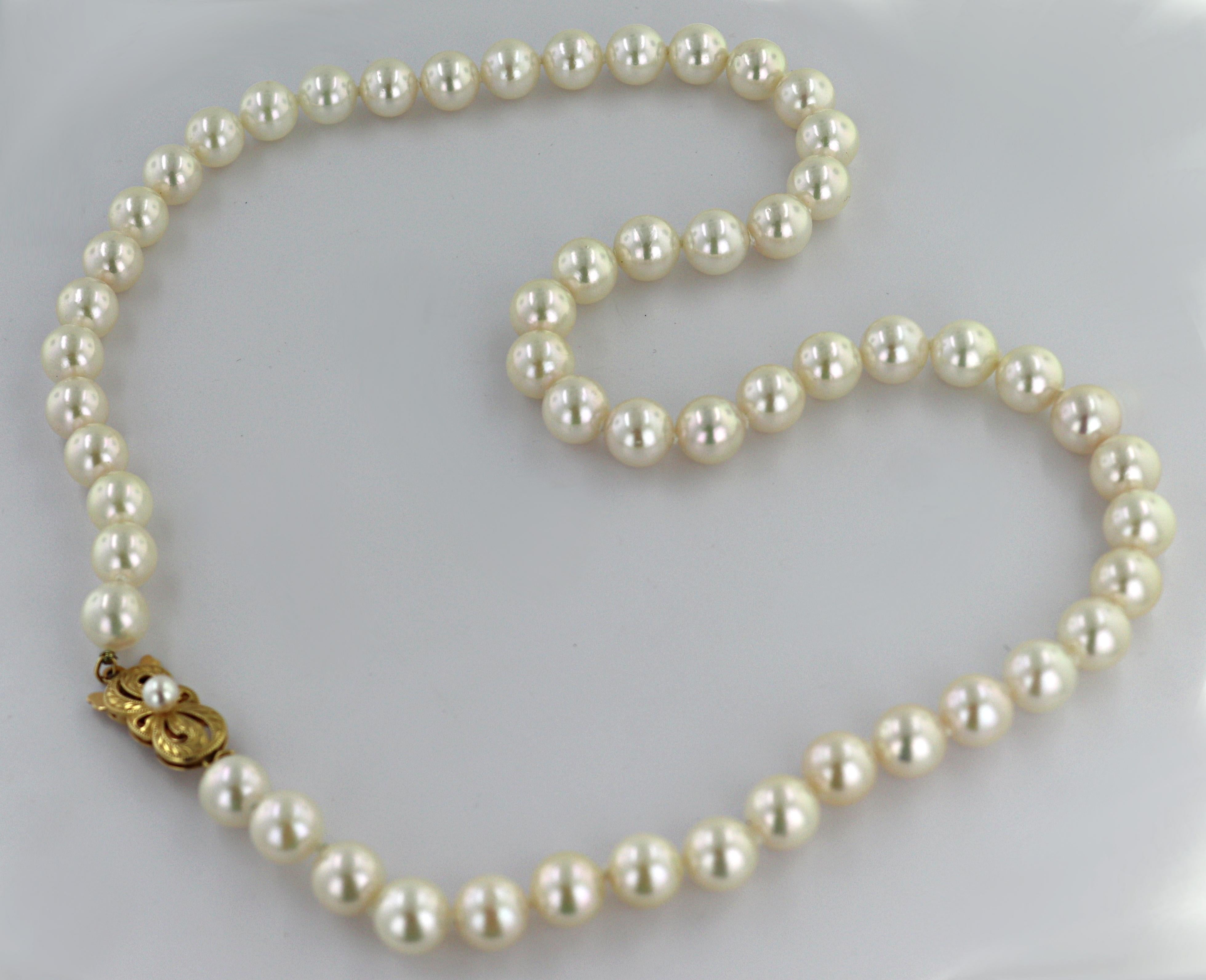 Mikimoto Cultured Akoya Pearl, 18k Yellow Gold Necklace In Good Condition In Pleasant Hill, CA