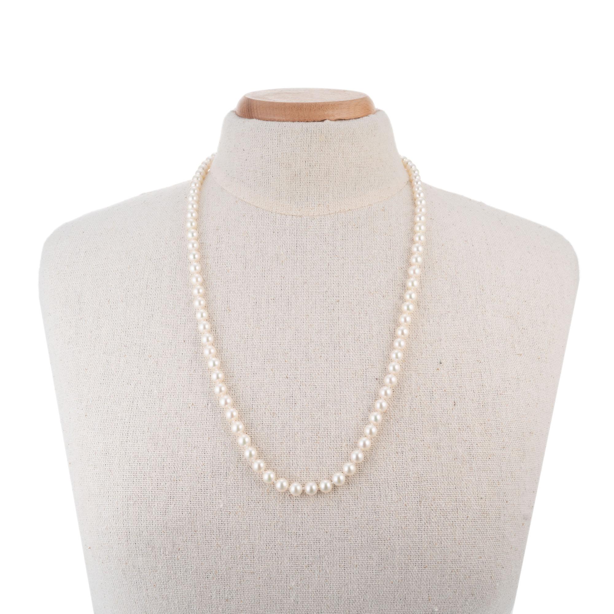 Mikimoto Cultured Pearl Yellow Gold Necklace In Excellent Condition In Stamford, CT