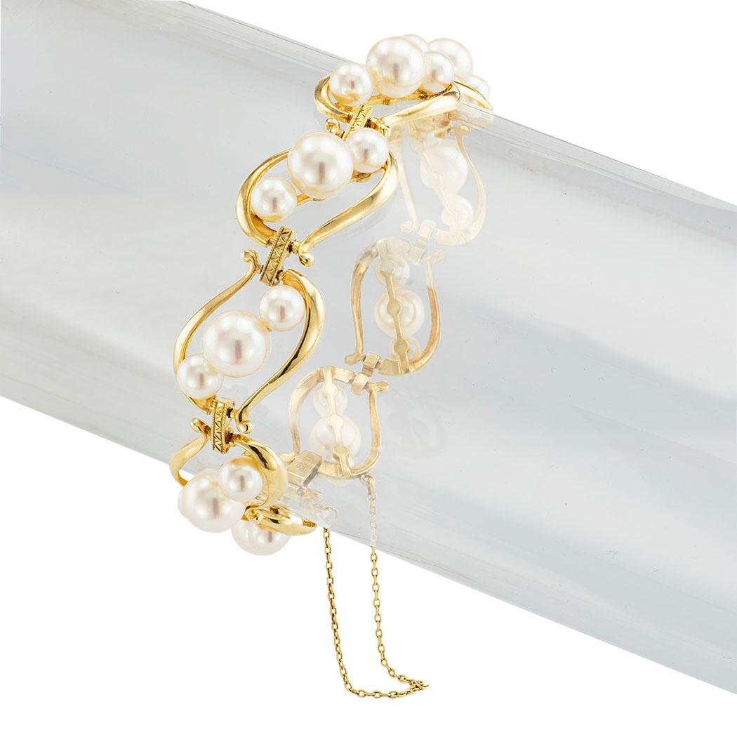 Mikimoto Cultured Pearl Yellow Gold Link Bracelet In Good Condition In Los Angeles, CA
