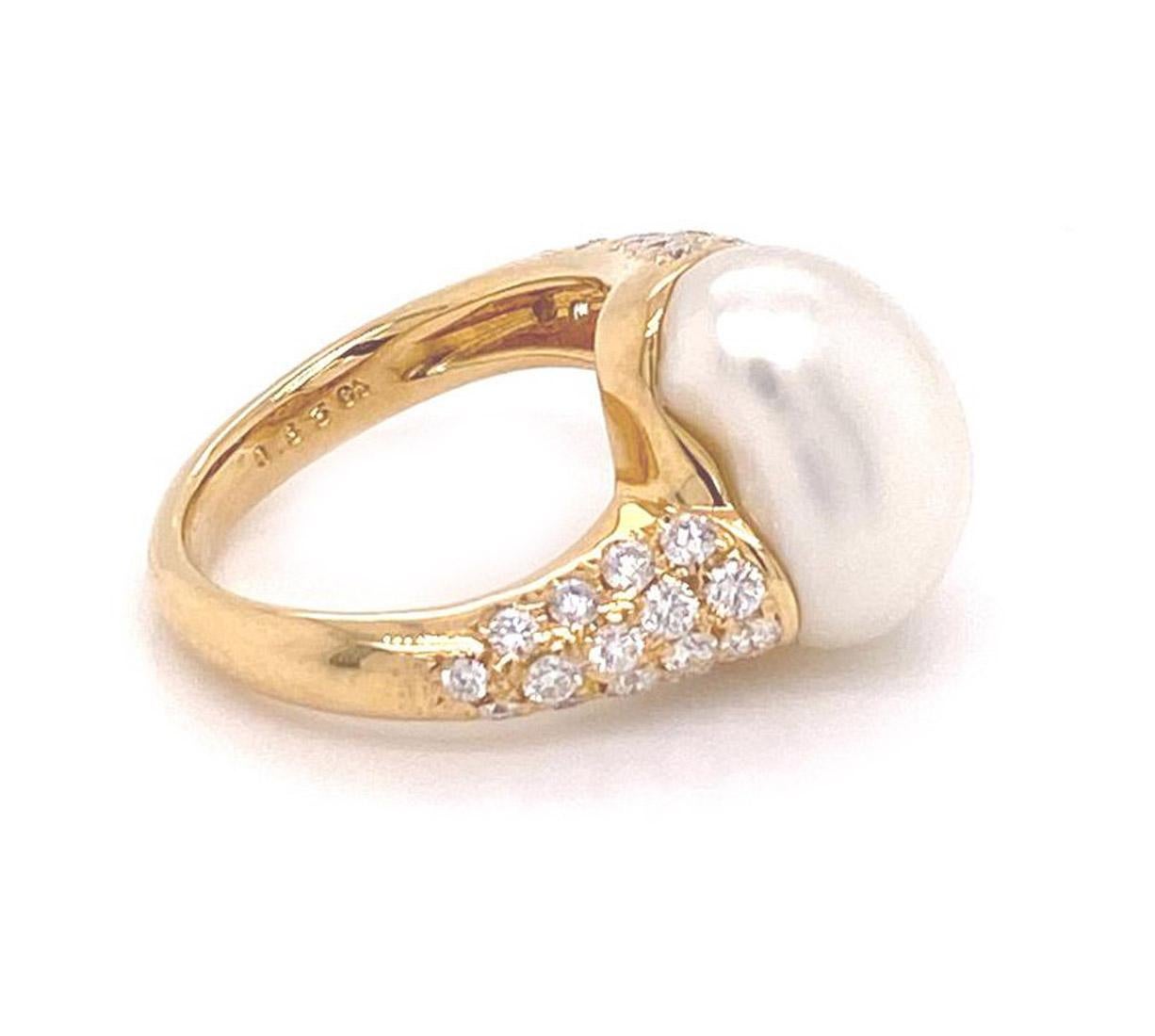 Women's Mikimoto Diamond Akoya Pearl 18k Yellow Gold Ring For Sale